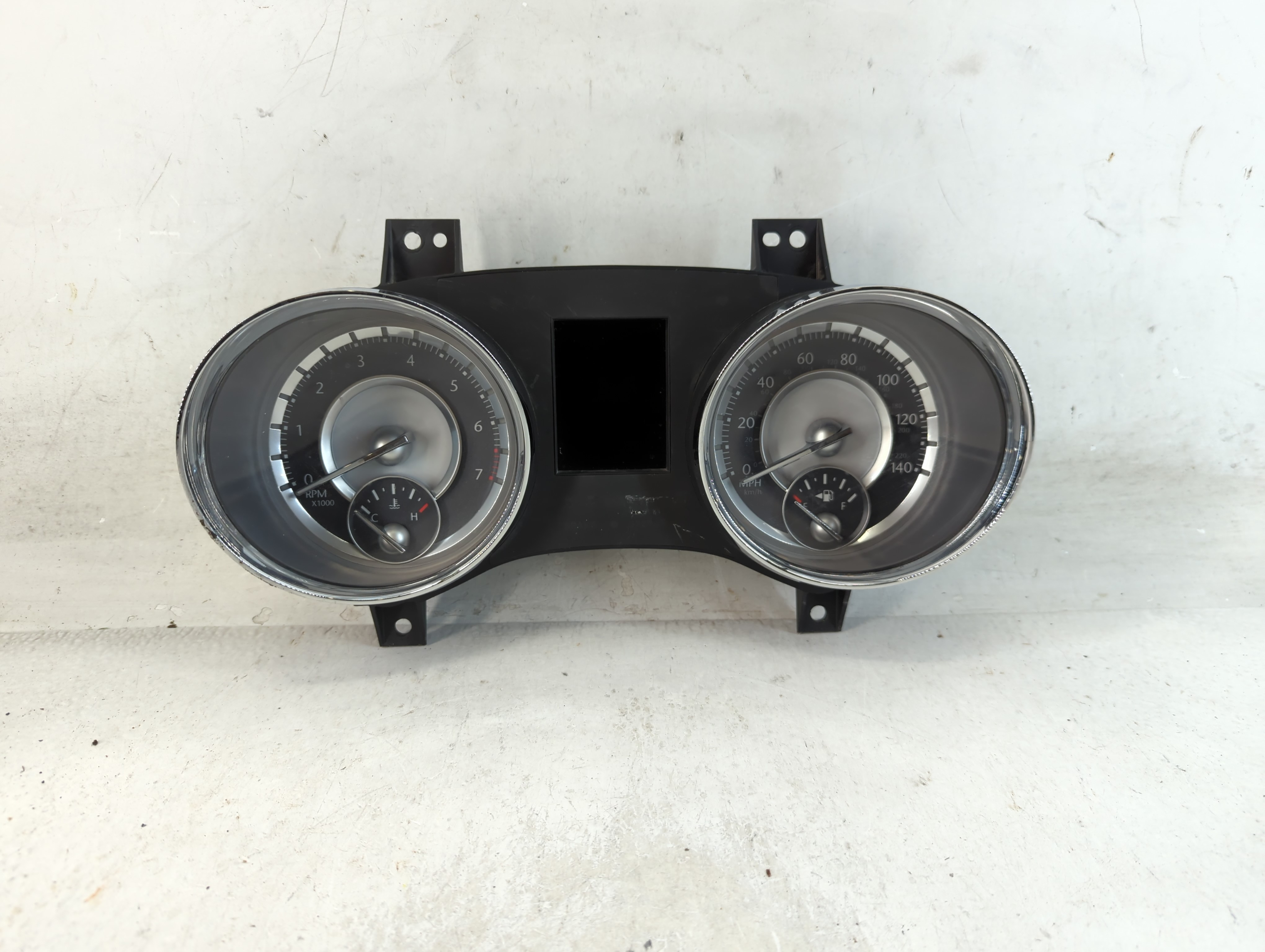 2013-2013 Chrysler 300 Speedometer Instrument Cluster Gauges P05091739ad 880555 - Oemusedautoparts1.com