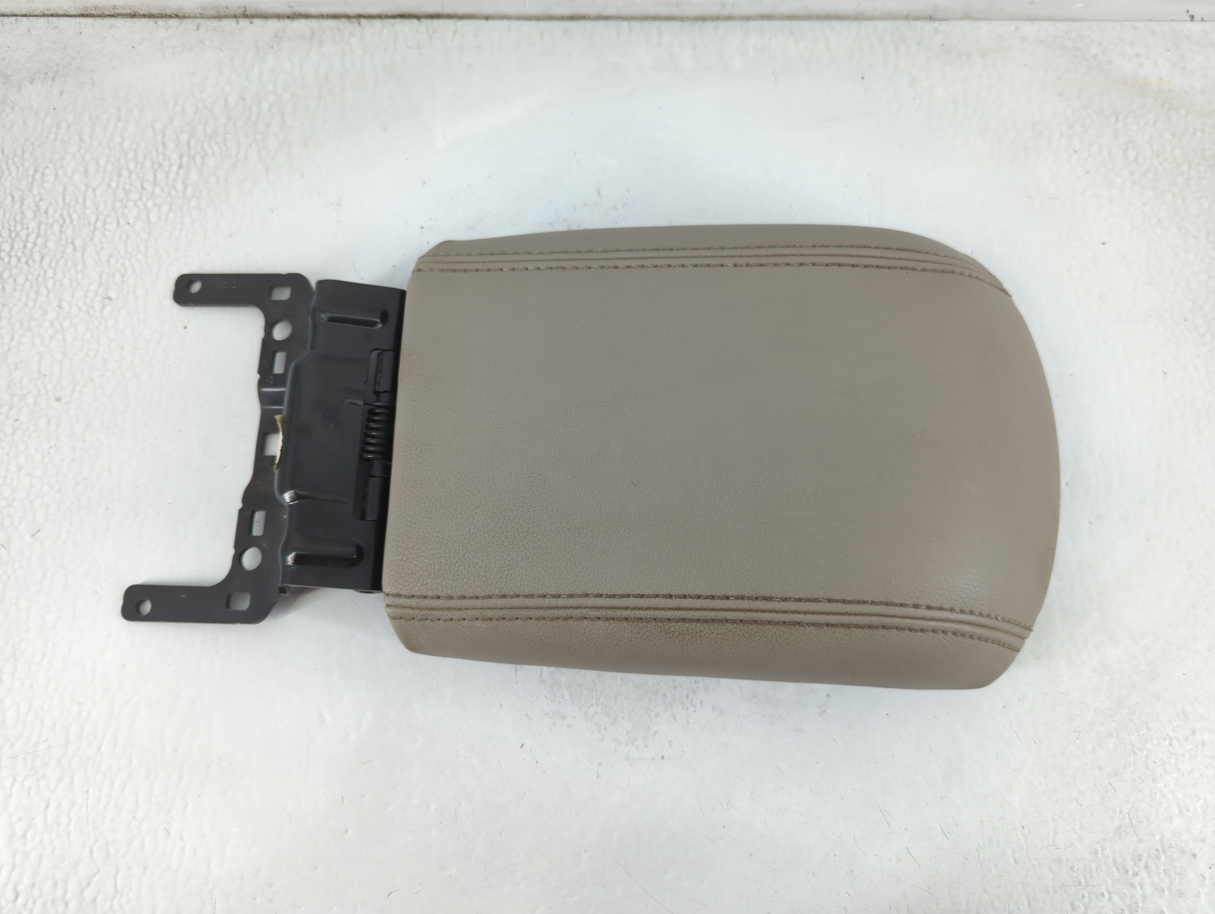 Ford Explorer Center Console Armrest Cover Lid Grey 880595 - Oemusedautoparts1.com