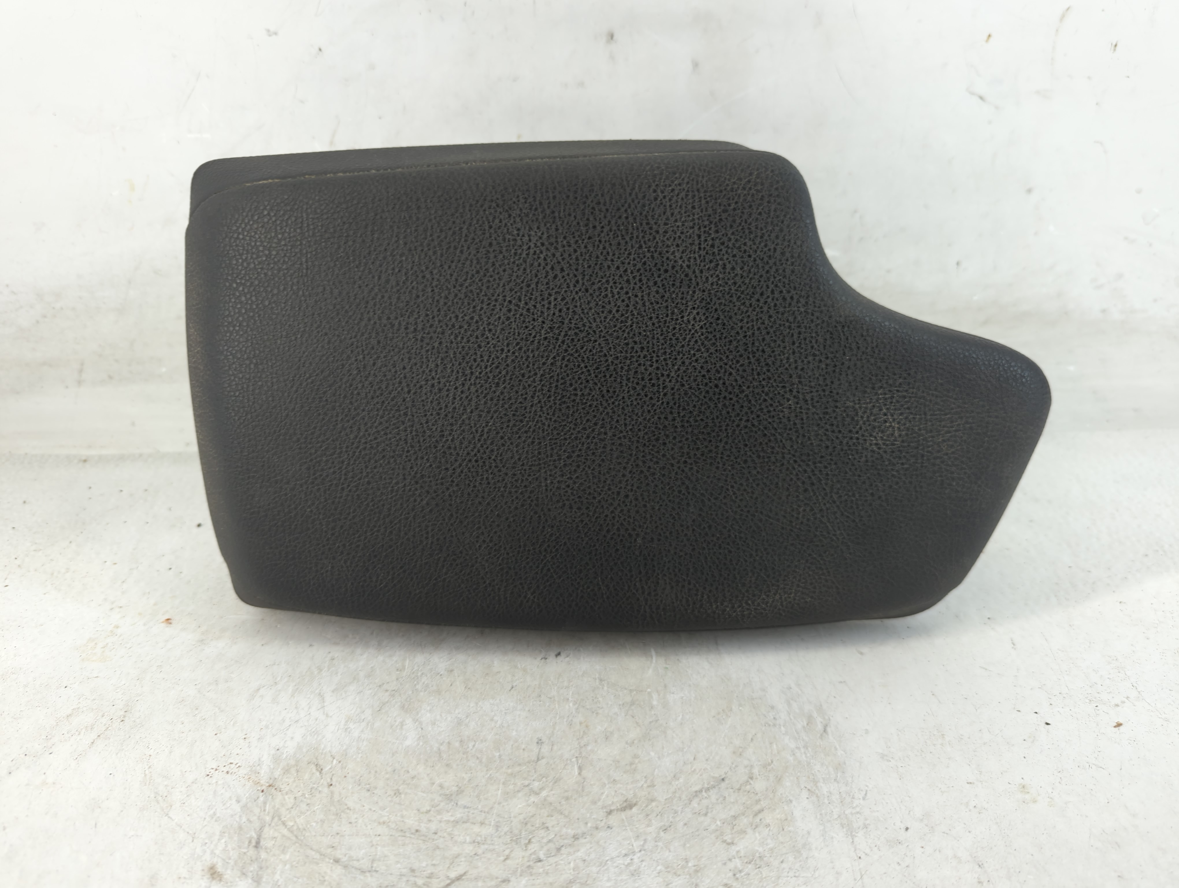 2012-2016 Bmw 328i Center Console Armrest Cover Lid Black 880630 - Oemusedautoparts1.com