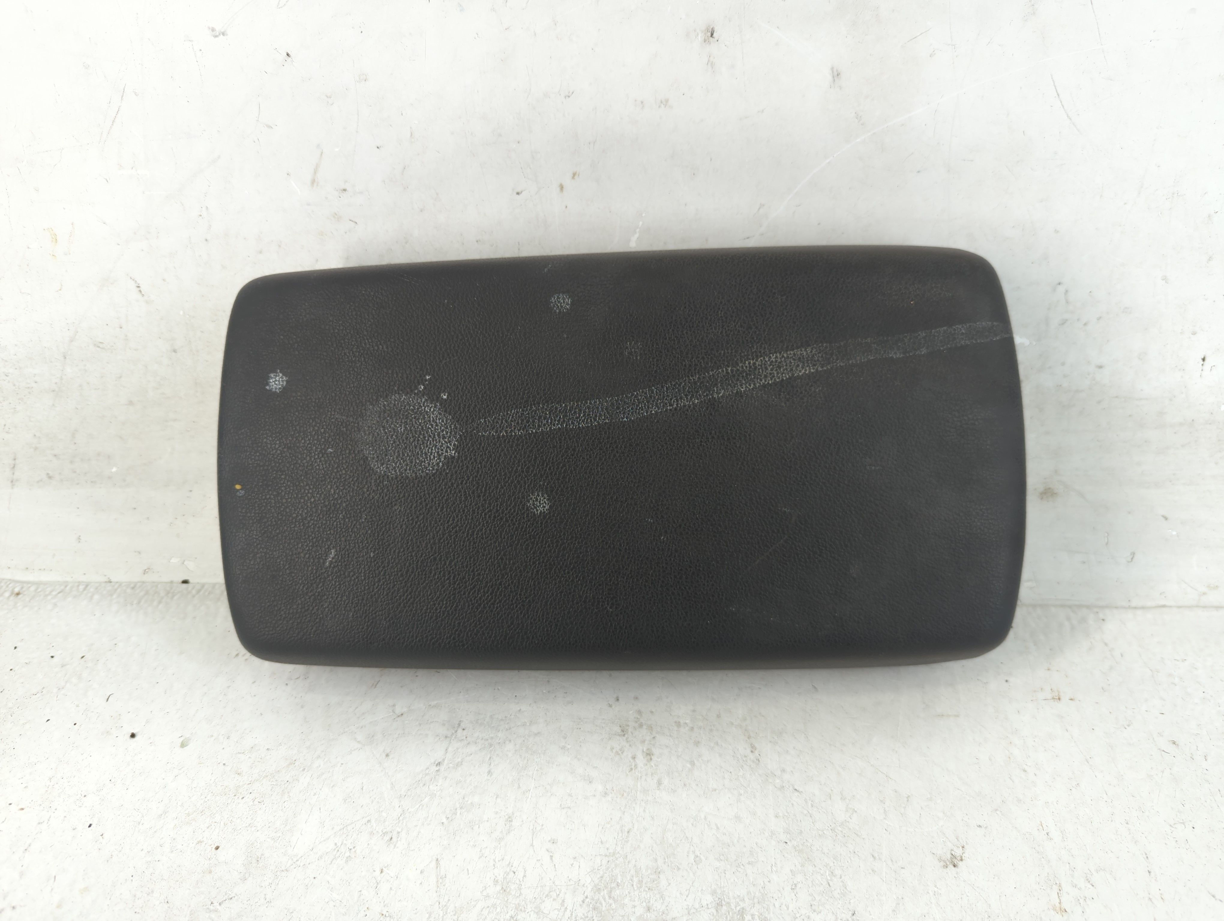 Hyundai Elantra Center Console Armrest Cover Lid Black 880653 - Oemusedautoparts1.com