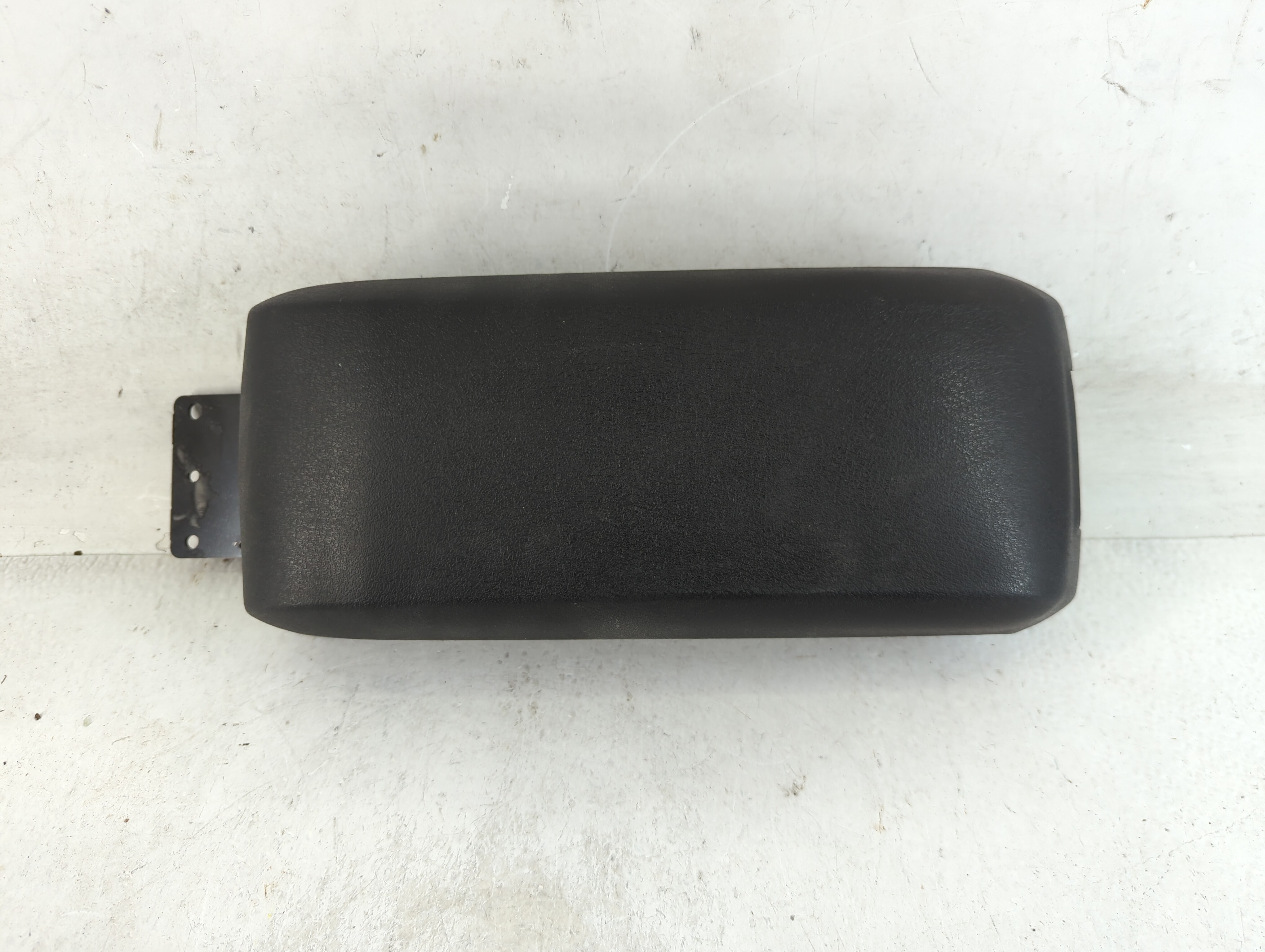 2009-2010 Jeep Compass Center Console Armrest Cover Lid Black 880659 - Oemusedautoparts1.com
