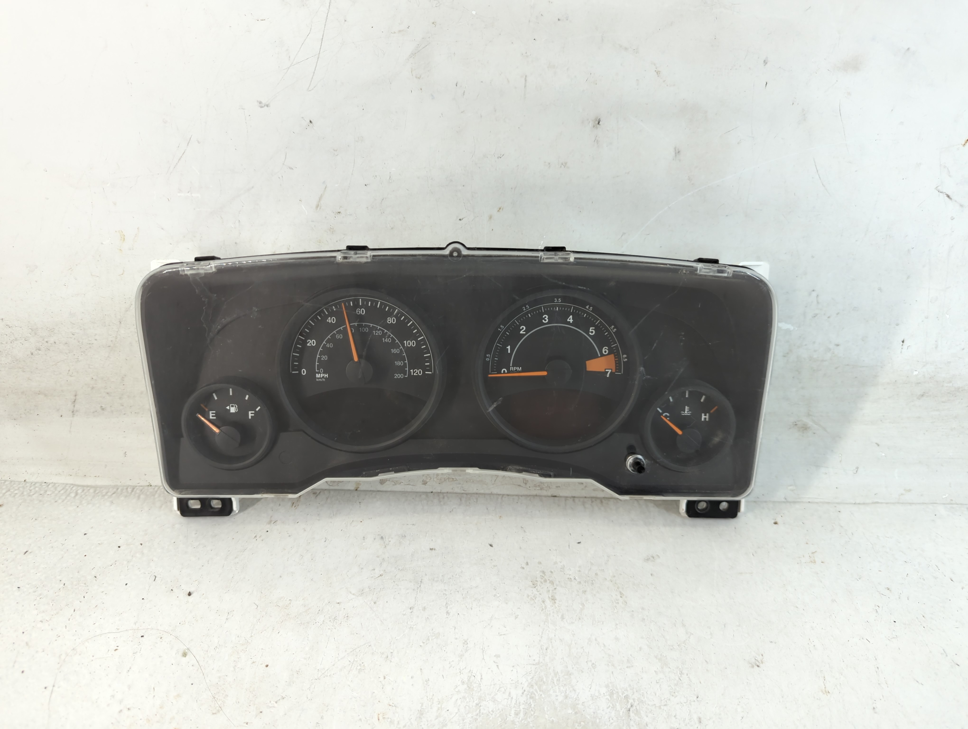 2014-2014 Jeep Compass Speedometer Instrument Cluster Gauges 56054258ae 880669 - Oemusedautoparts1.com