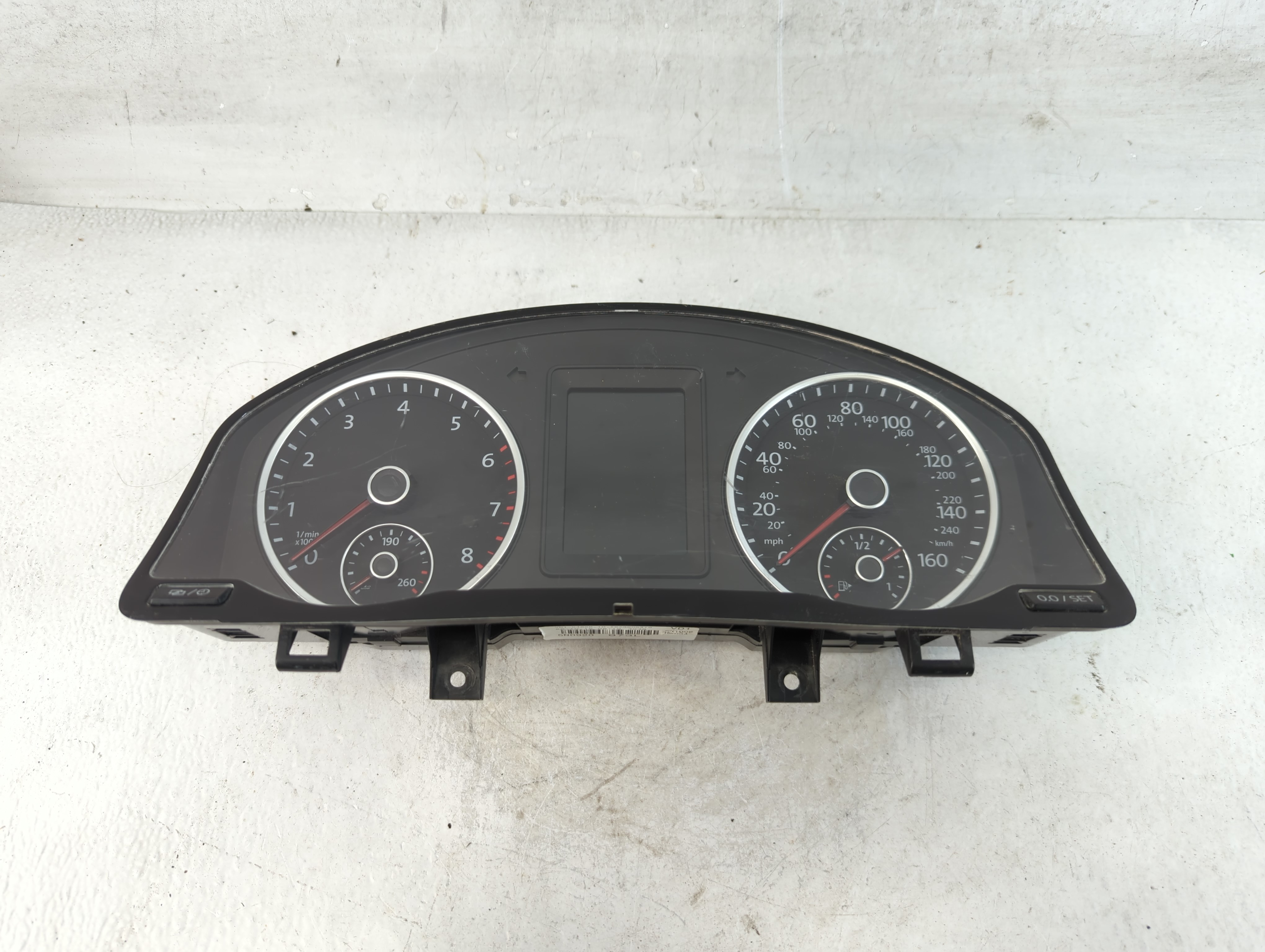 2016-2017 Volkswagen Tiguan Speedometer Instrument Cluster Gauges 880670 - Oemusedautoparts1.com