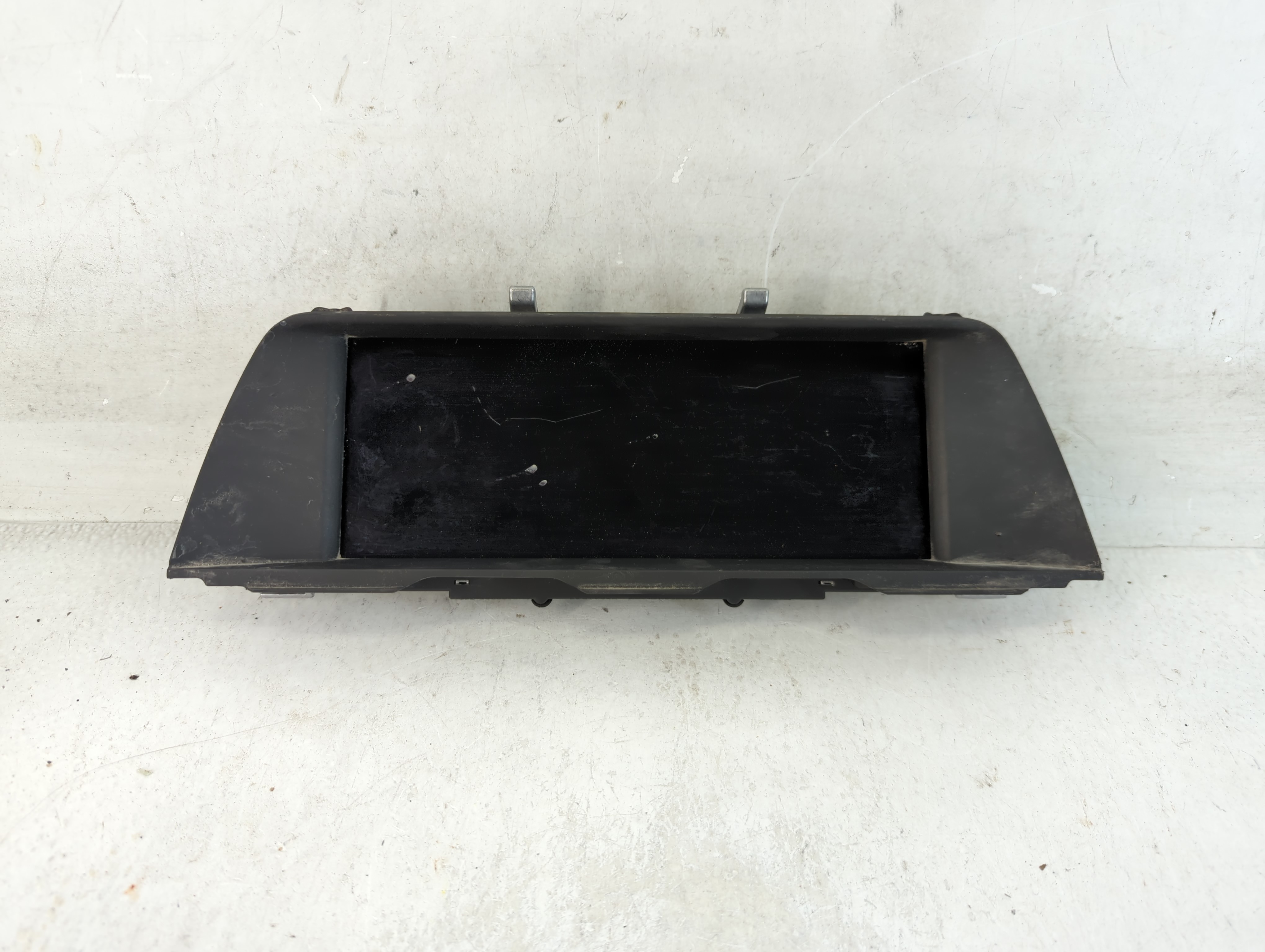 2011-2016 Bmw 528i Information Display Screen 880679 - Oemusedautoparts1.com