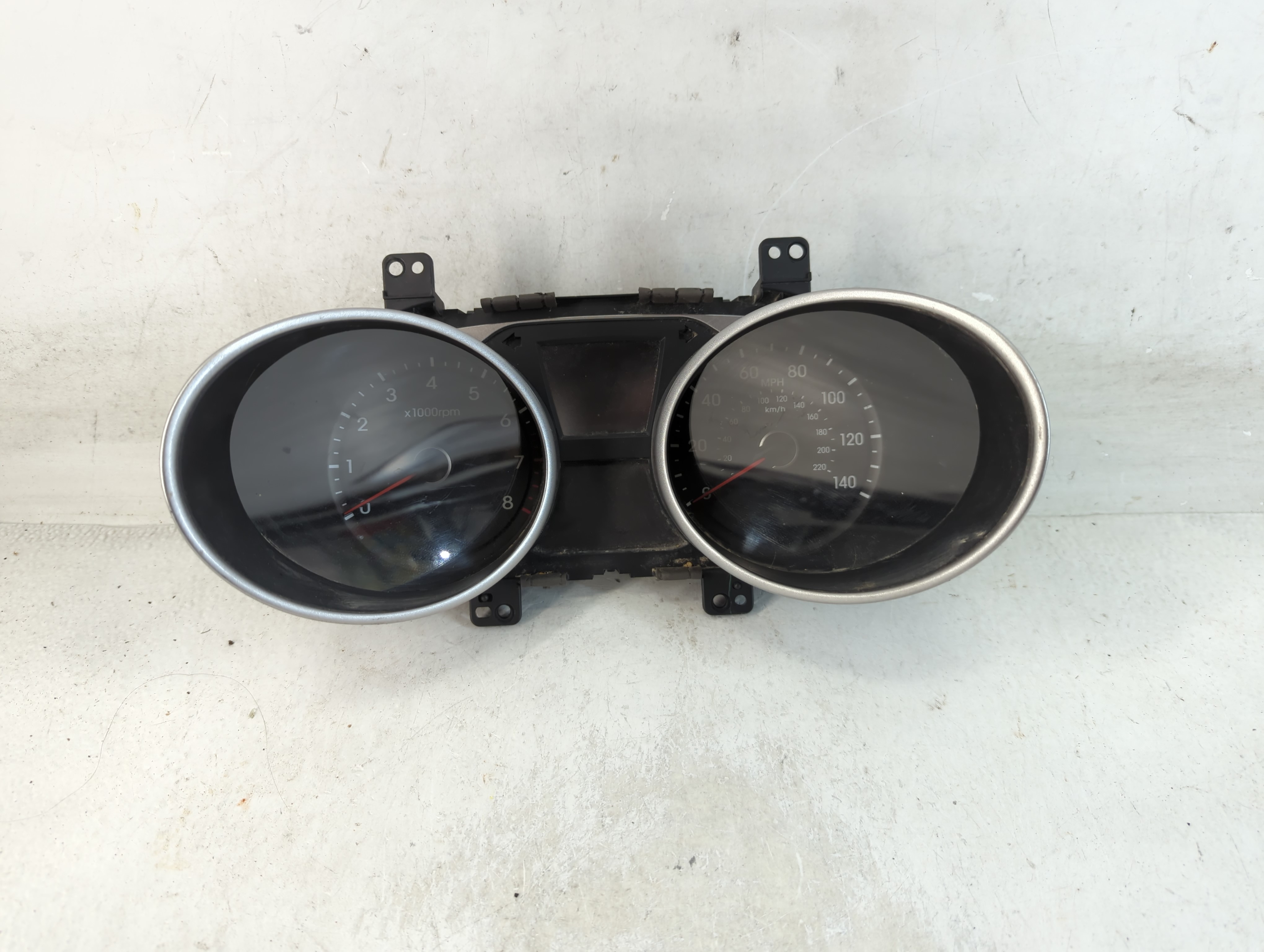 2014-2015 Hyundai Tucson Speedometer Instrument Cluster Gauges 880683 - Oemusedautoparts1.com