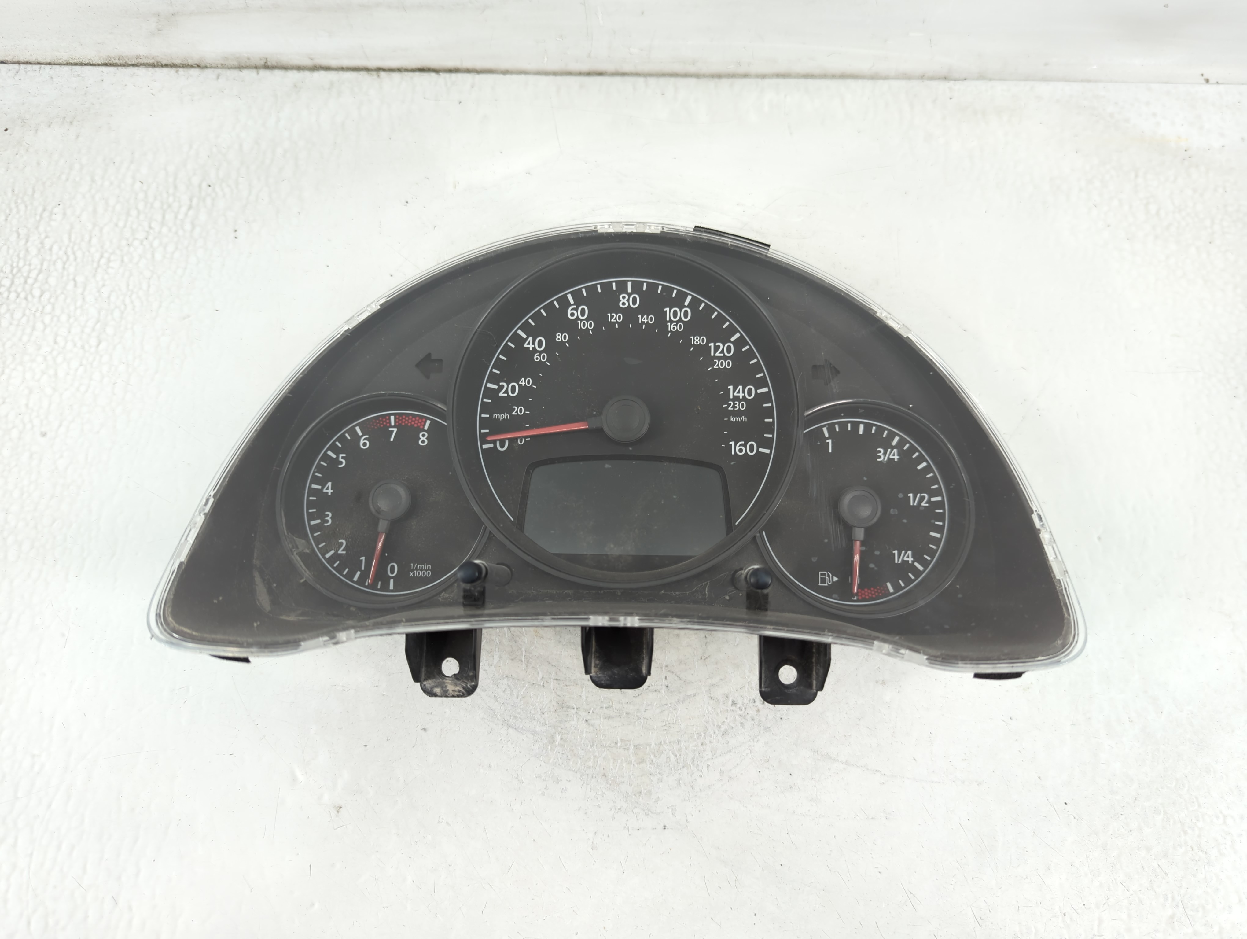 2012-2012 Volkswagen Beetle Speedometer Instrument Cluster Gauges 880723 - Oemusedautoparts1.com