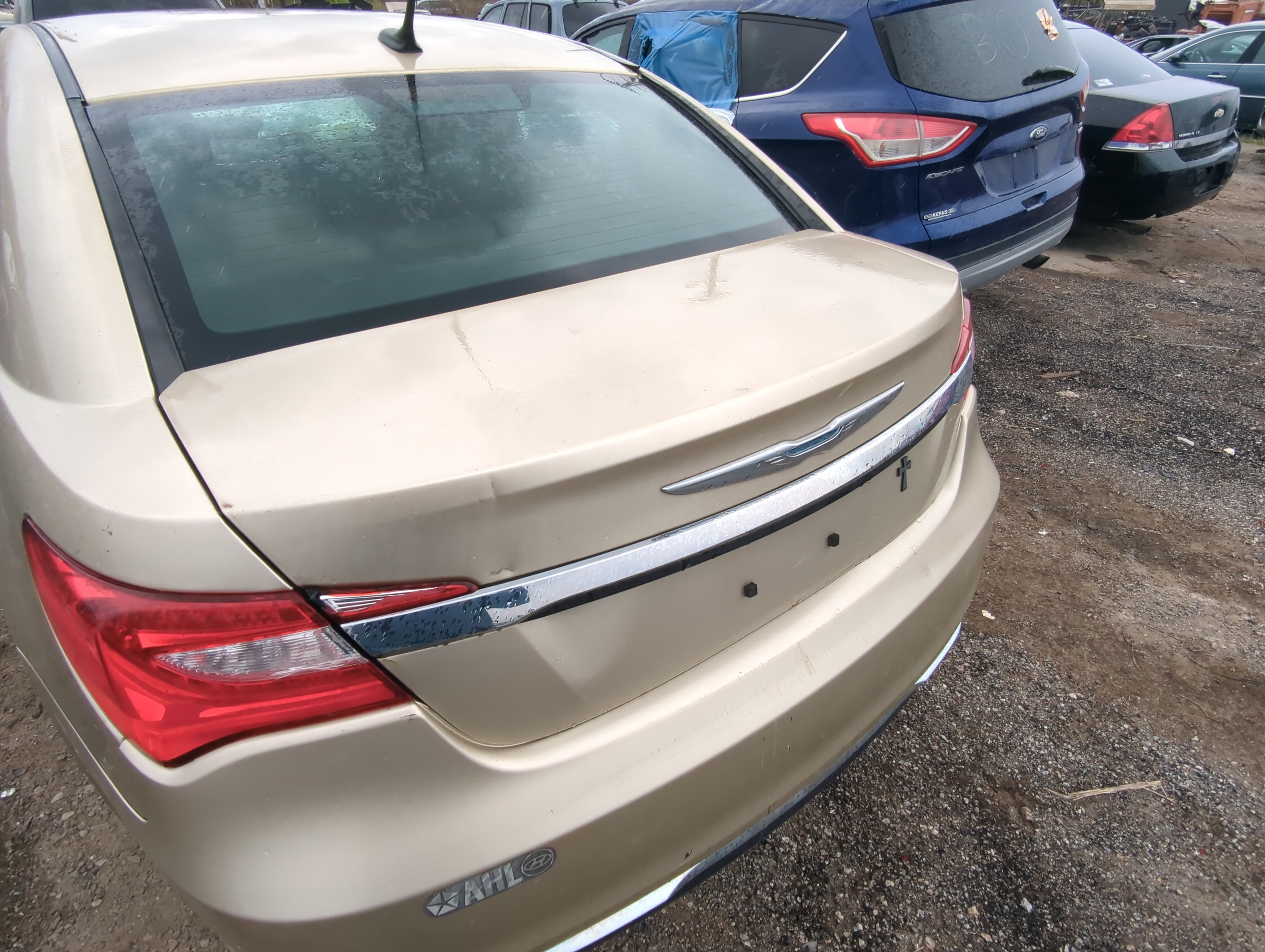 2011-2014 Chrysler 200 Trunk/decklid/hatch/tailgate Oem 880776 - Oemusedautoparts1.com