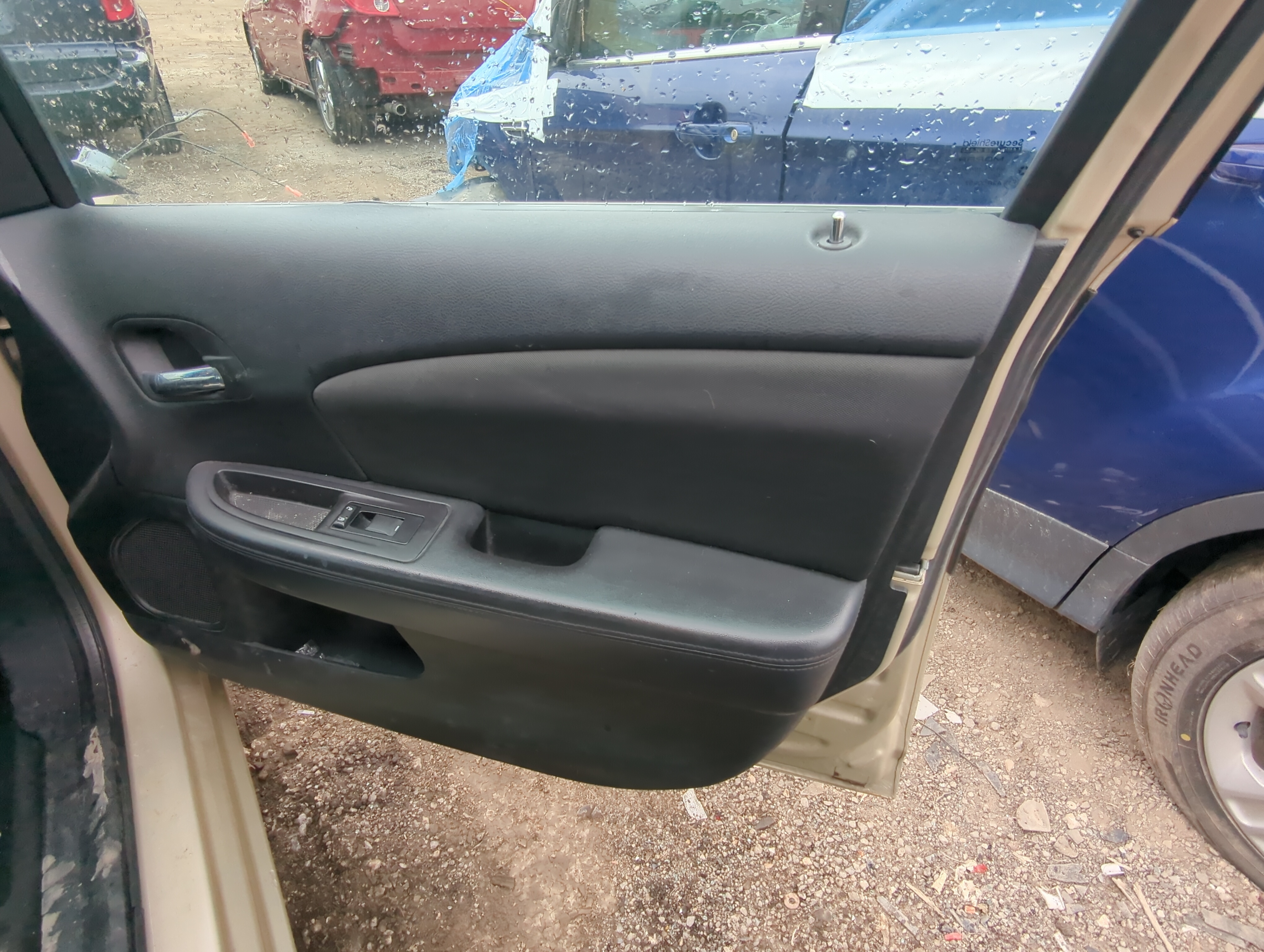 Picture of 2011 Chrysler 200 Front Right Passenger Interior Door Panel Trim 880840
