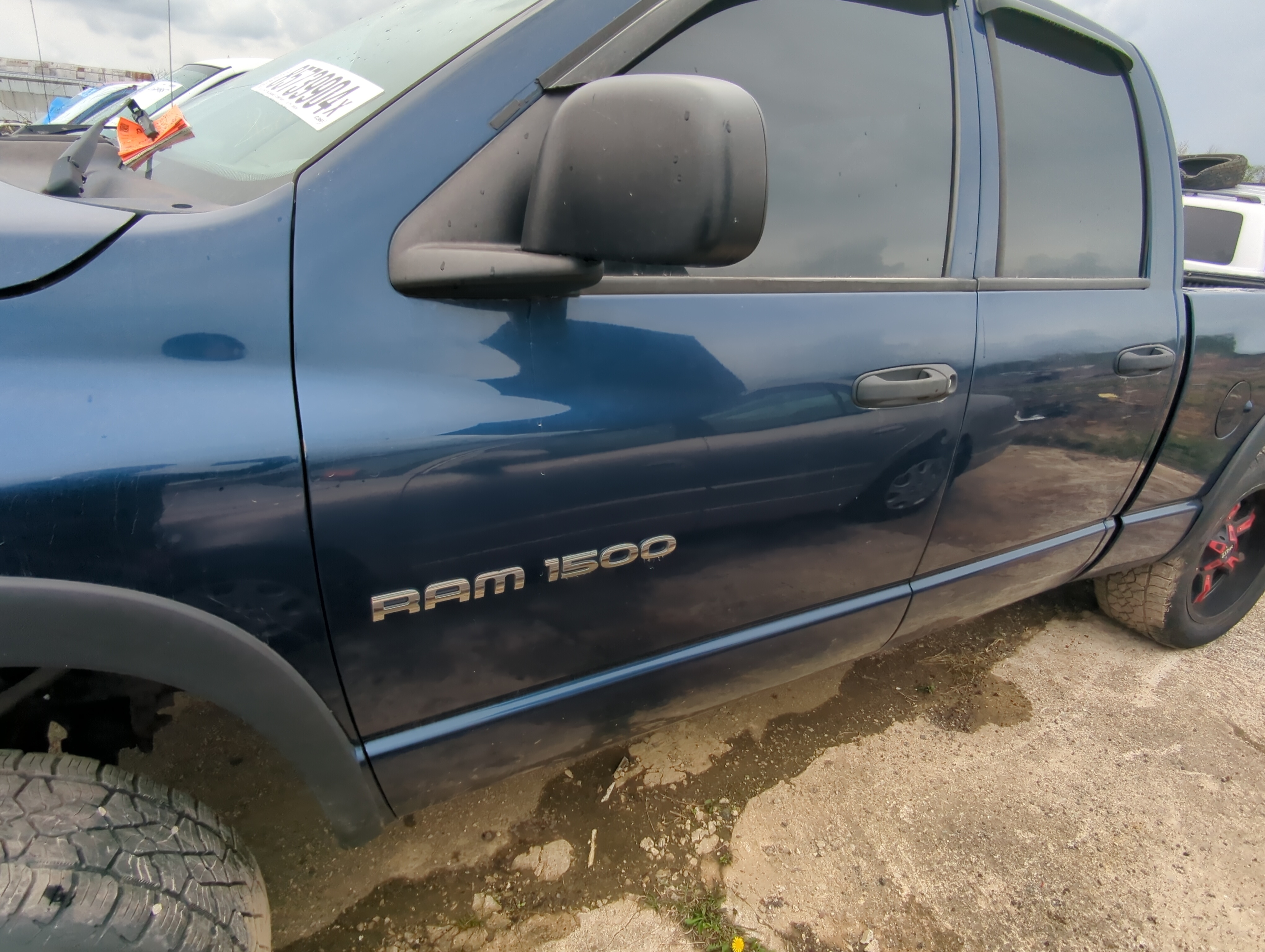 2003-2007 Dodge Ram 1500 Driver Front Door Oem 881184 - Oemusedautoparts1.com