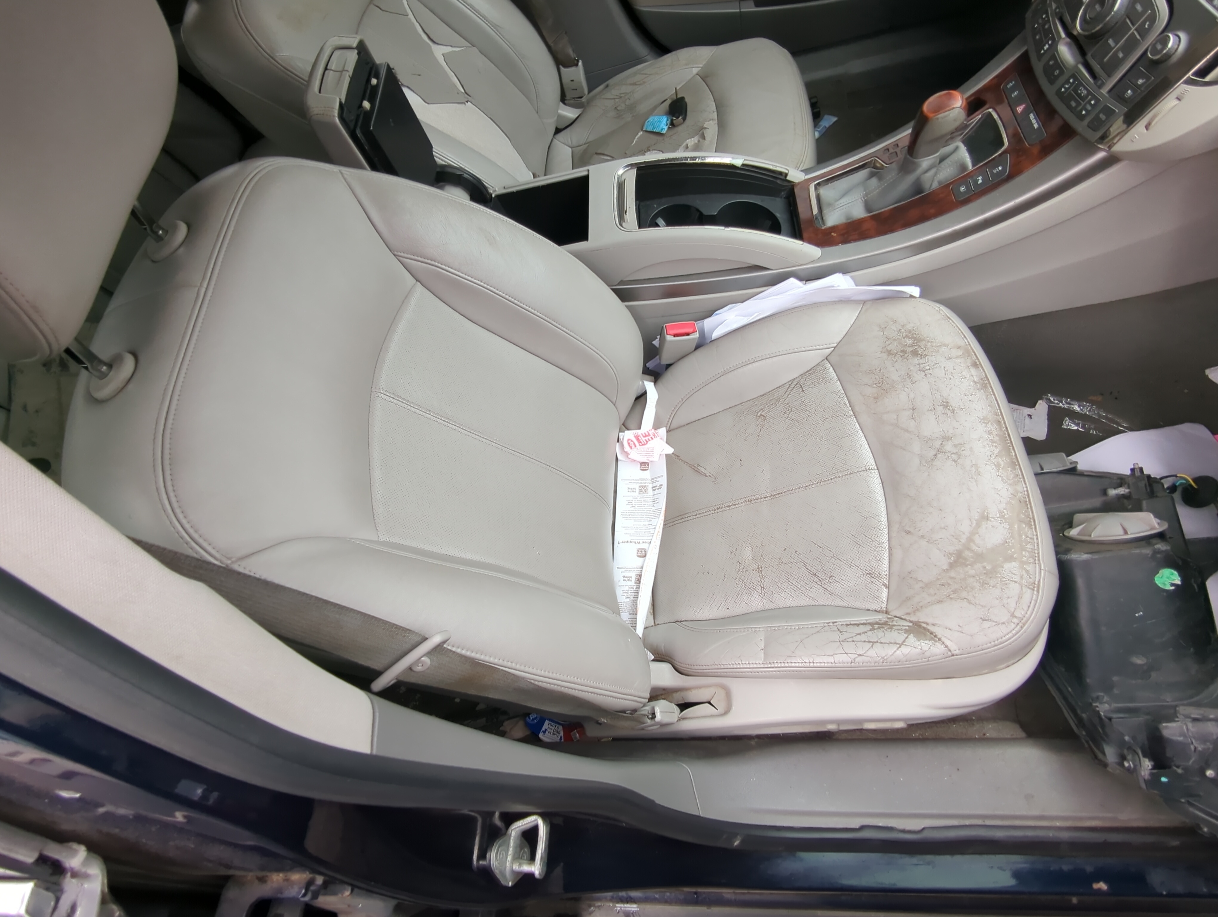 Picture of 2010-2010 Buick Lacrosse Passenger Front Seat Oem 881540