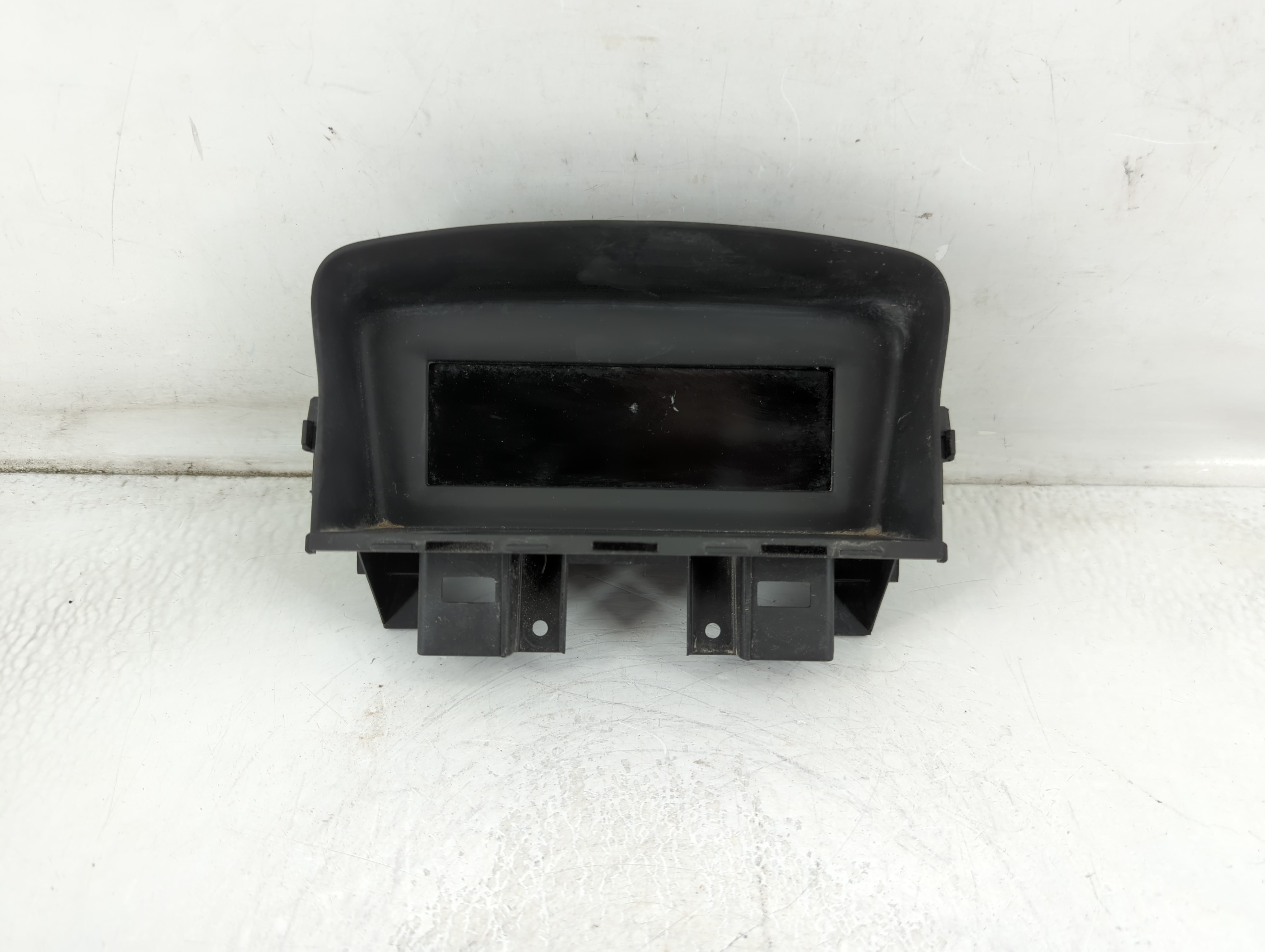 2011-2016 Chevrolet Cruze Information Display Screen 881554 - Oemusedautoparts1.com