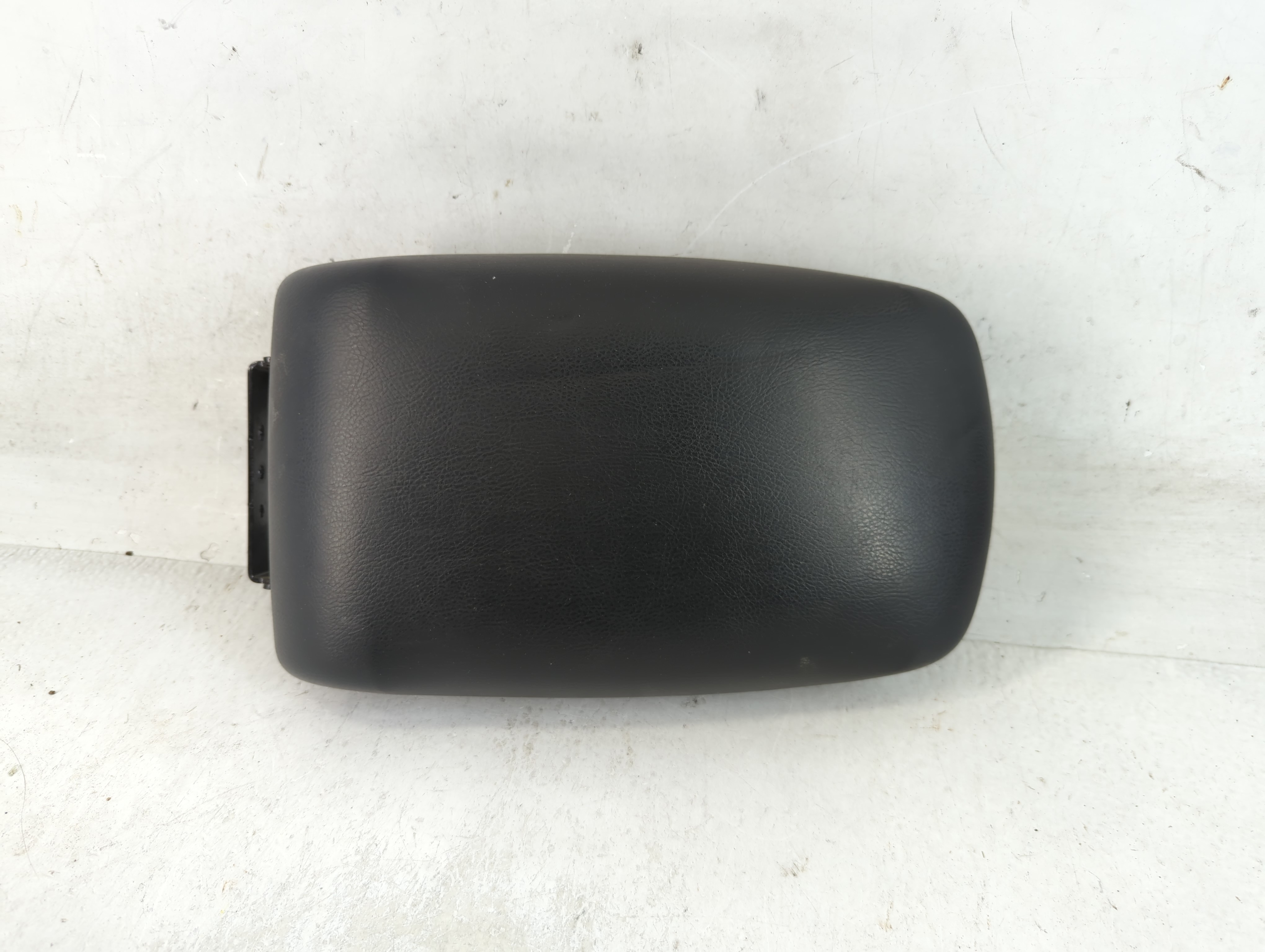 Picture of 2013-2016 Nissan Sentra Center Console Armrest Cover Lid Black 881747