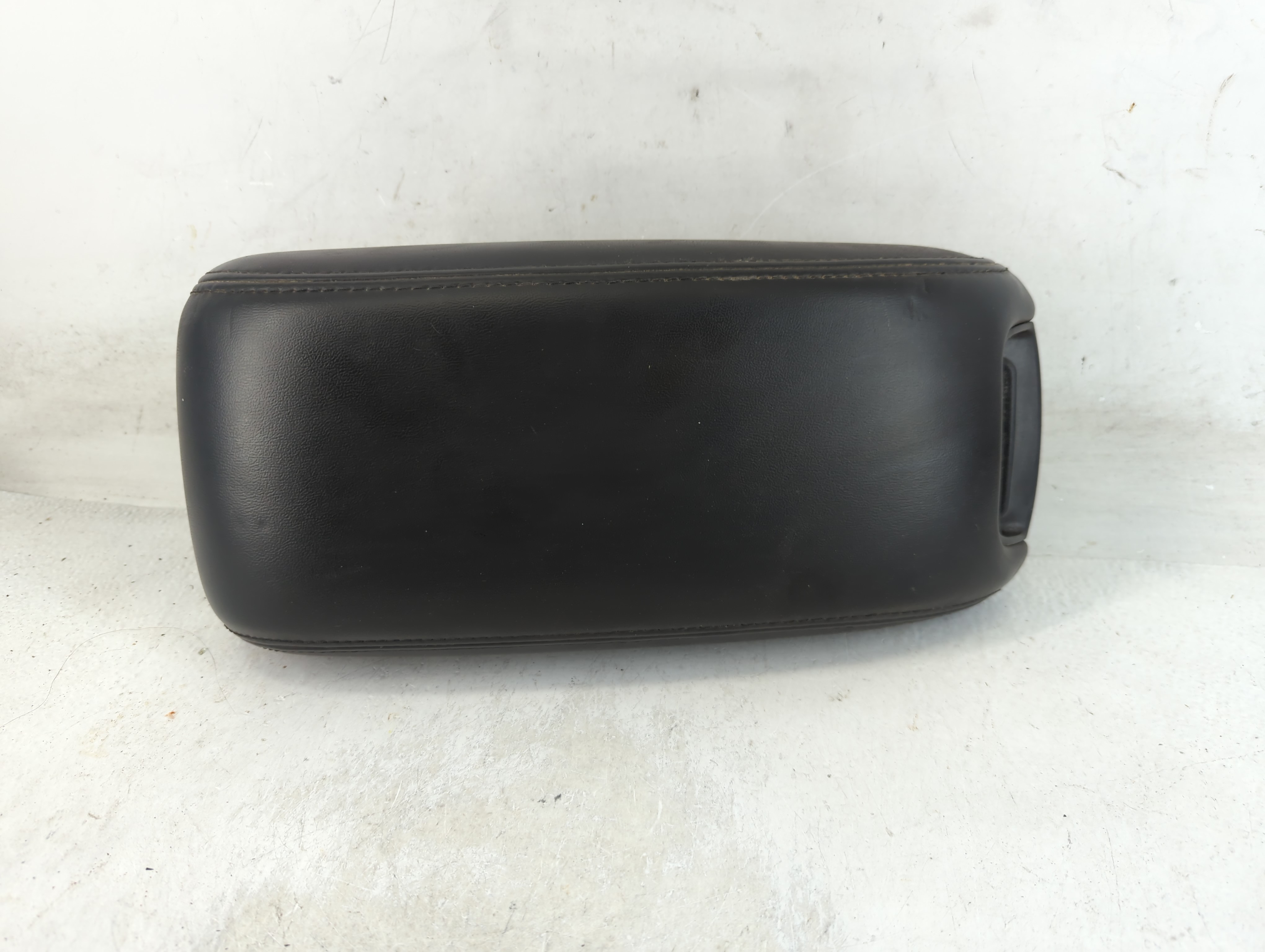 Picture of 2012-2020 Dodge Journey Center Console Armrest Cover Lid Black 881748