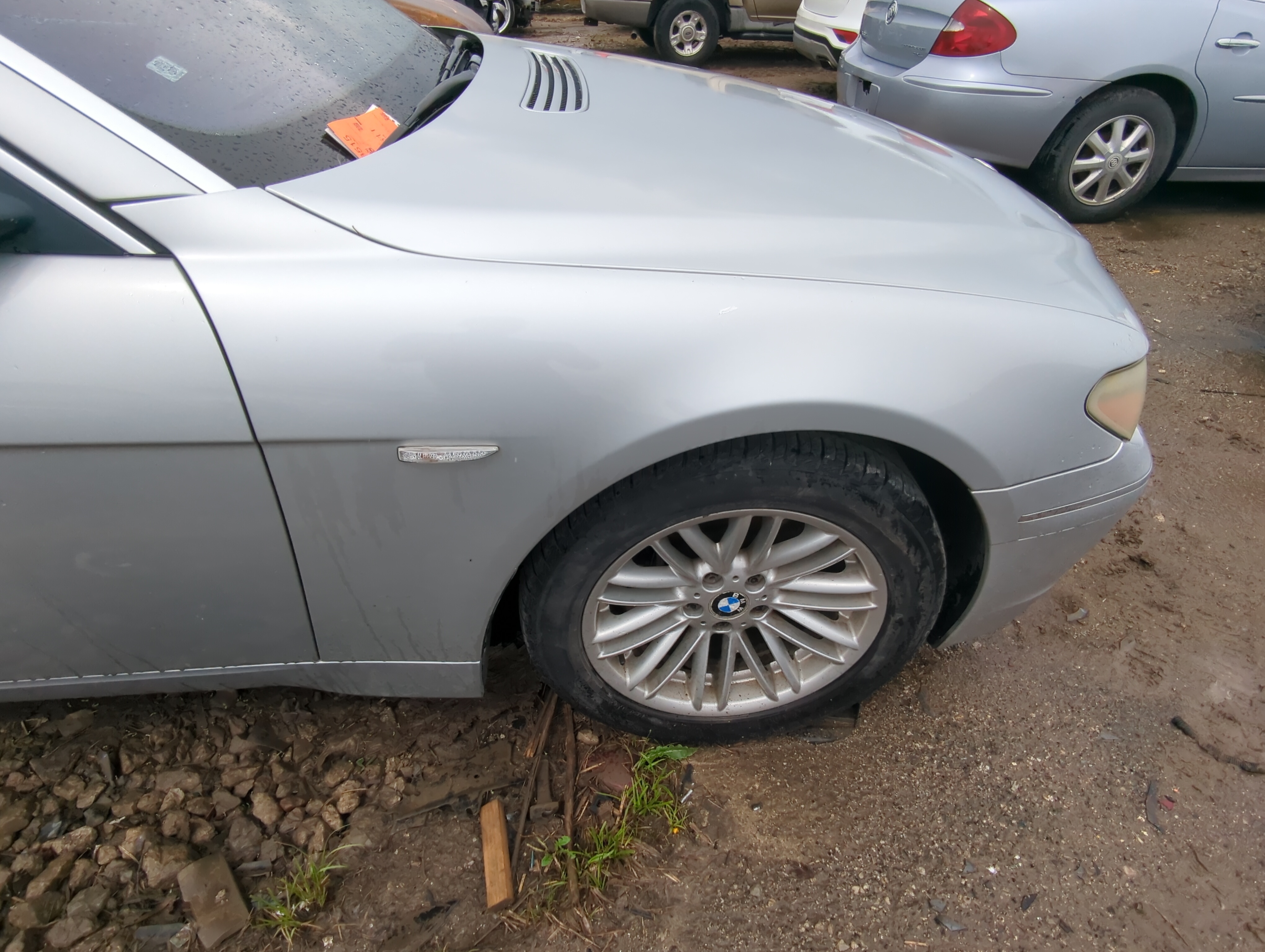 Picture of 2002-2005 Bmw 745i Passenger Fender 881787