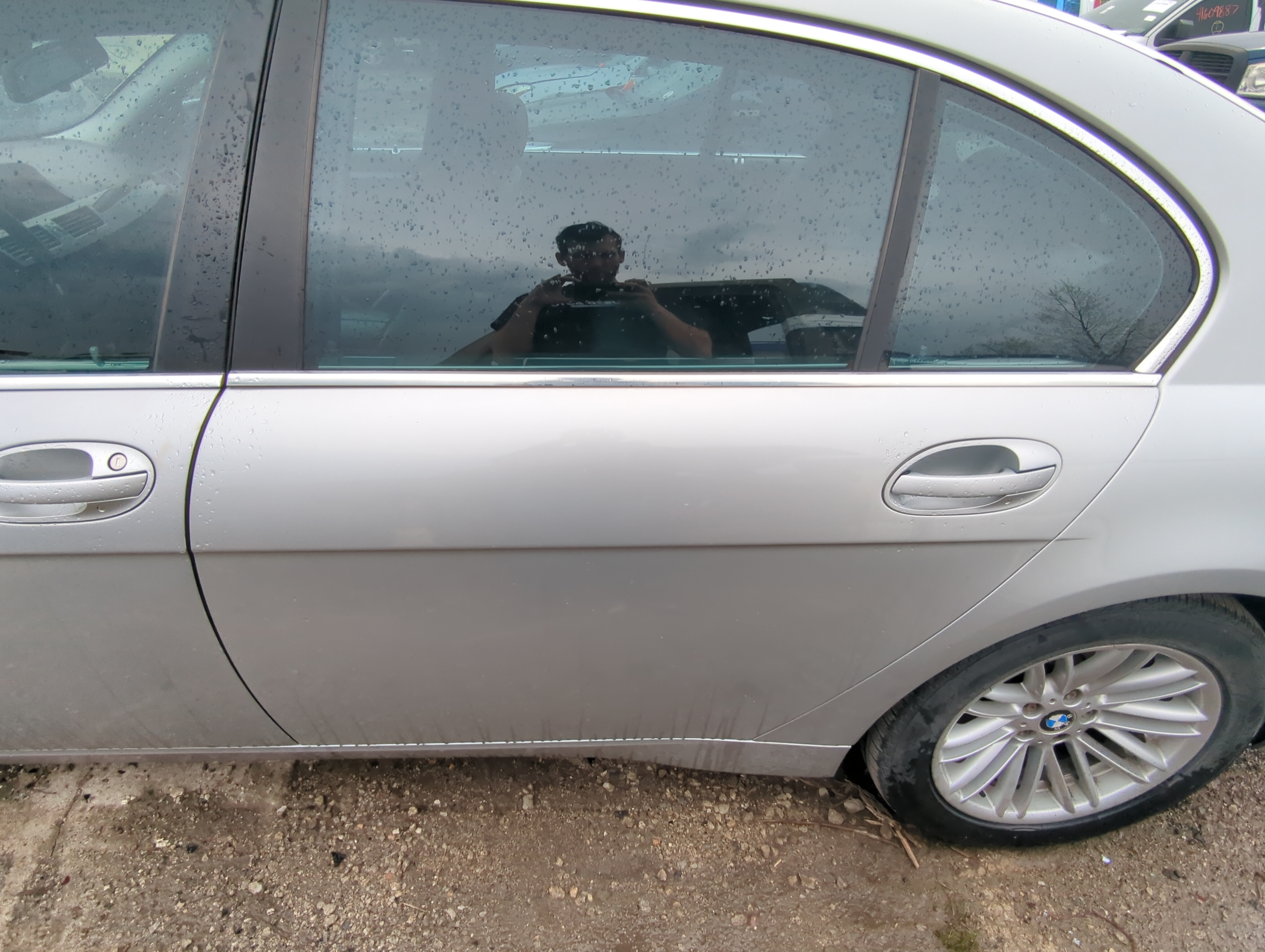 Picture of 2002-2005 Bmw 745i Driver Rear Door Oem 881915