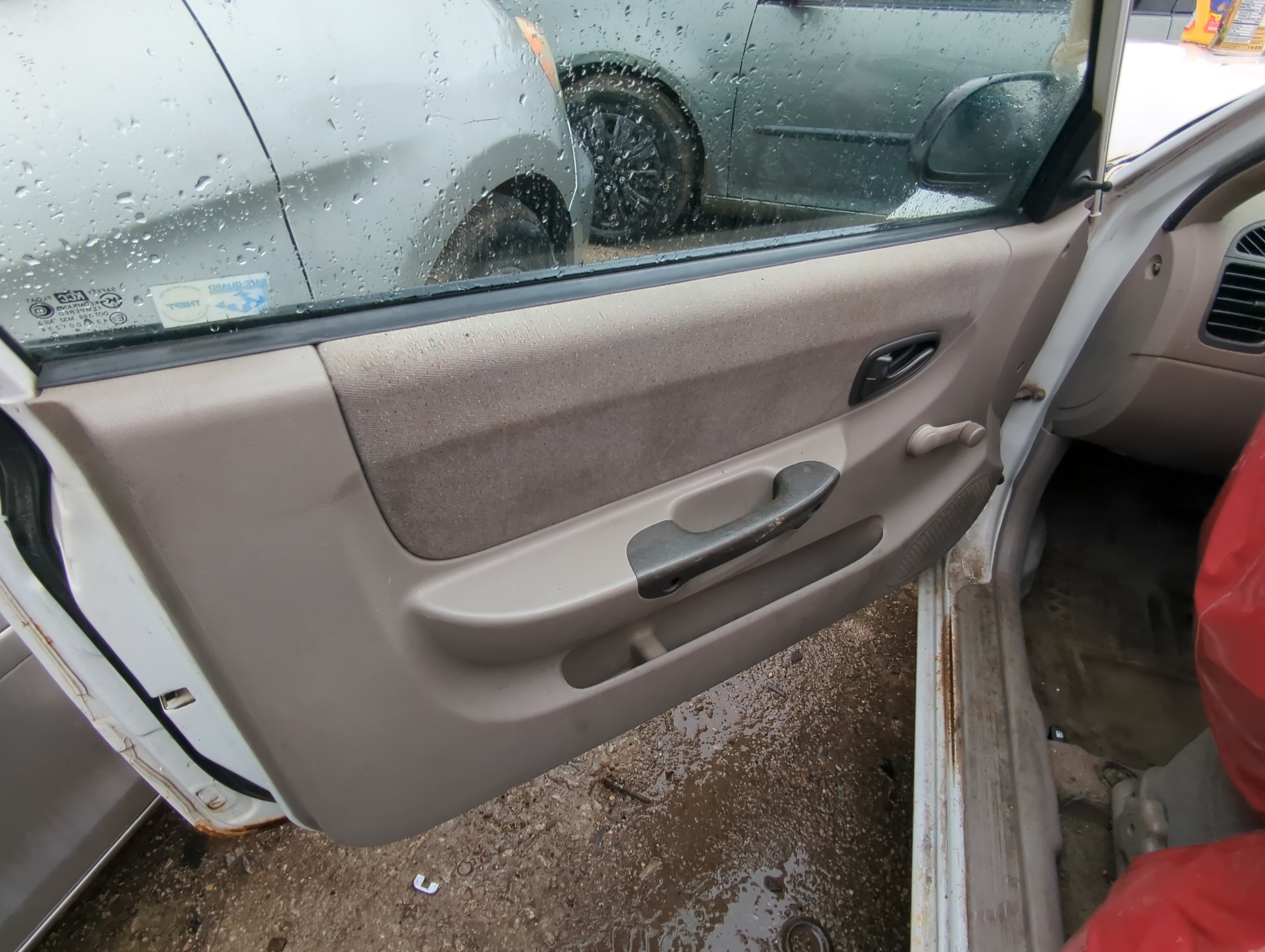 Picture of 2000 Hyundai Accent Front Left Driver Interior Door Panel Trim 882036