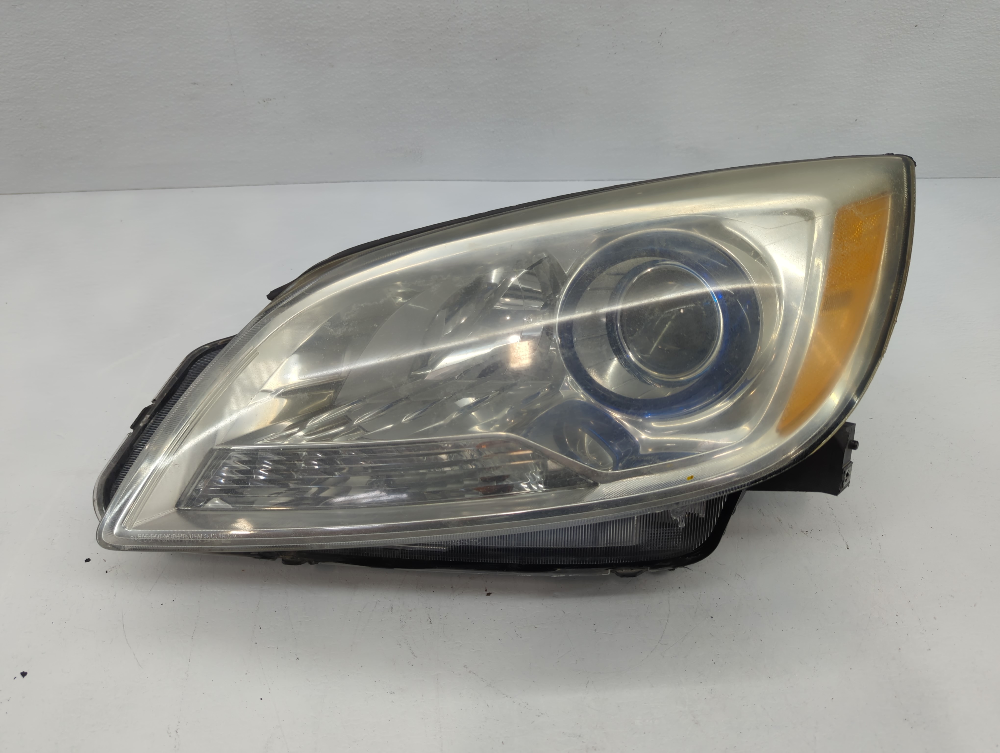 Picture of 2012-2017 Buick Verano Driver Left Oem Head Light Headlight Lamp 882411