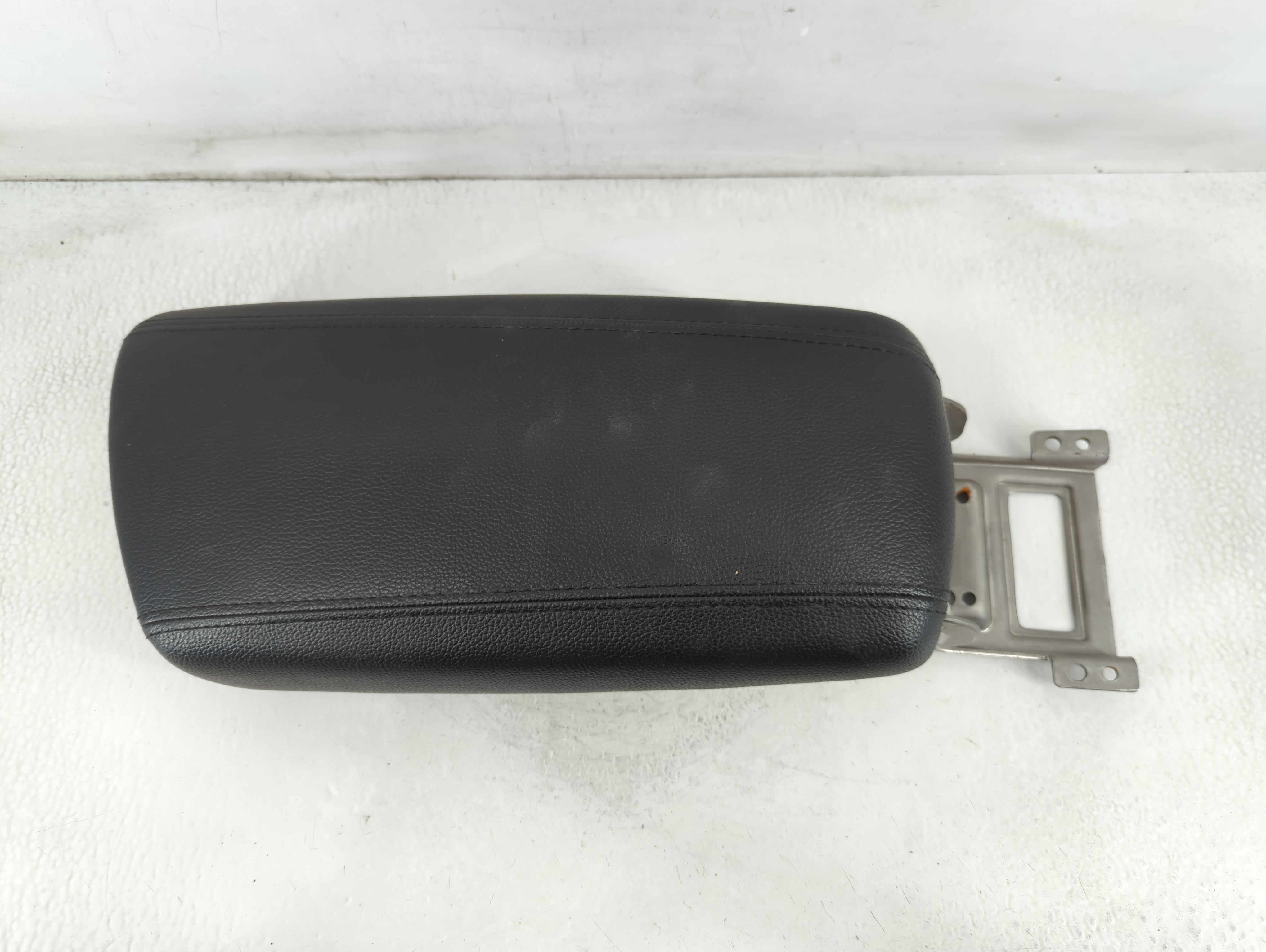 2014-2016 Kia Optima Center Console Armrest Cover Lid Black 882424 - Oemusedautoparts1.com
