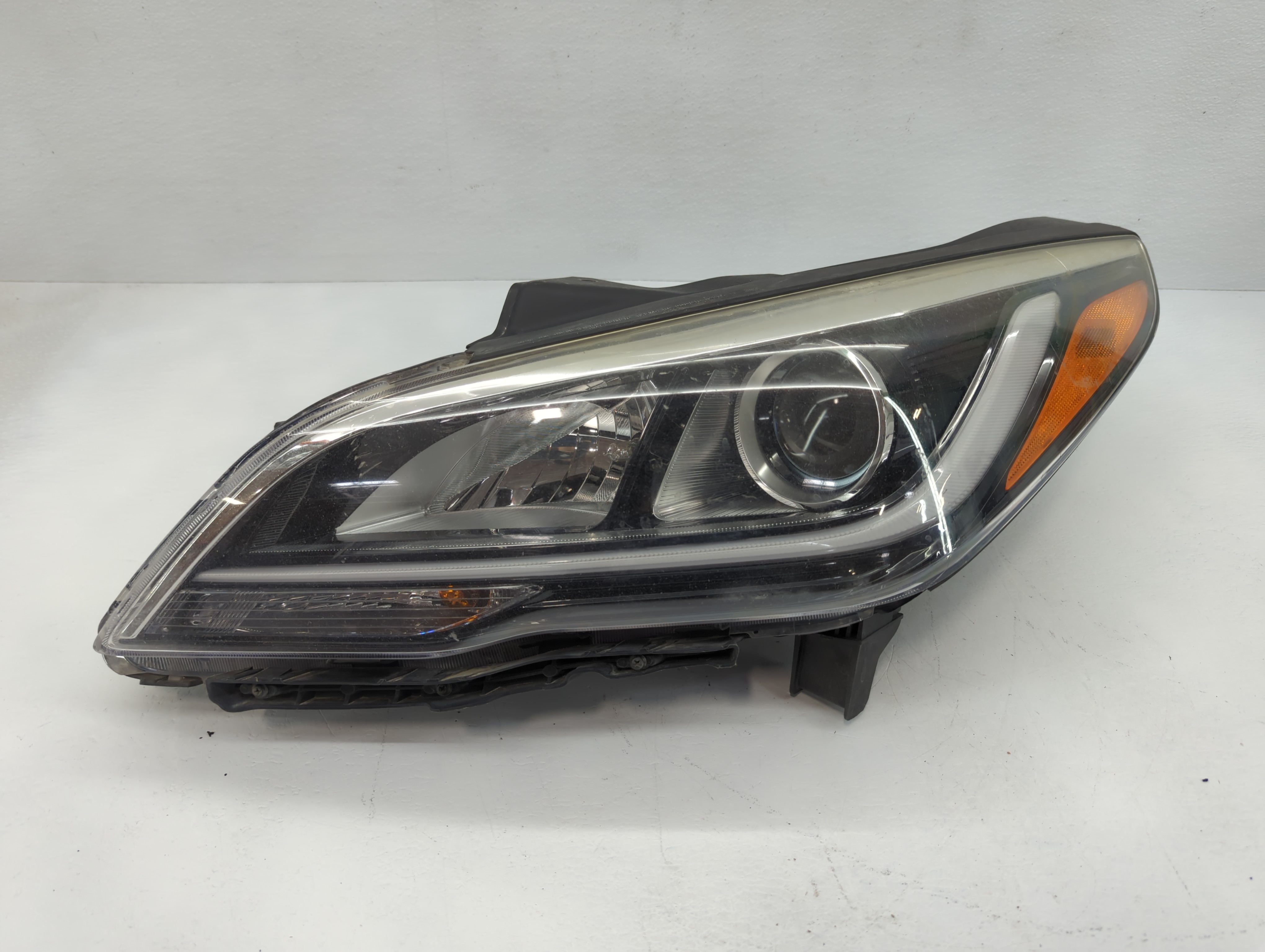 Picture of 2016-2017 Hyundai Sonata Driver Left Oem Head Light Headlight Lamp 882459