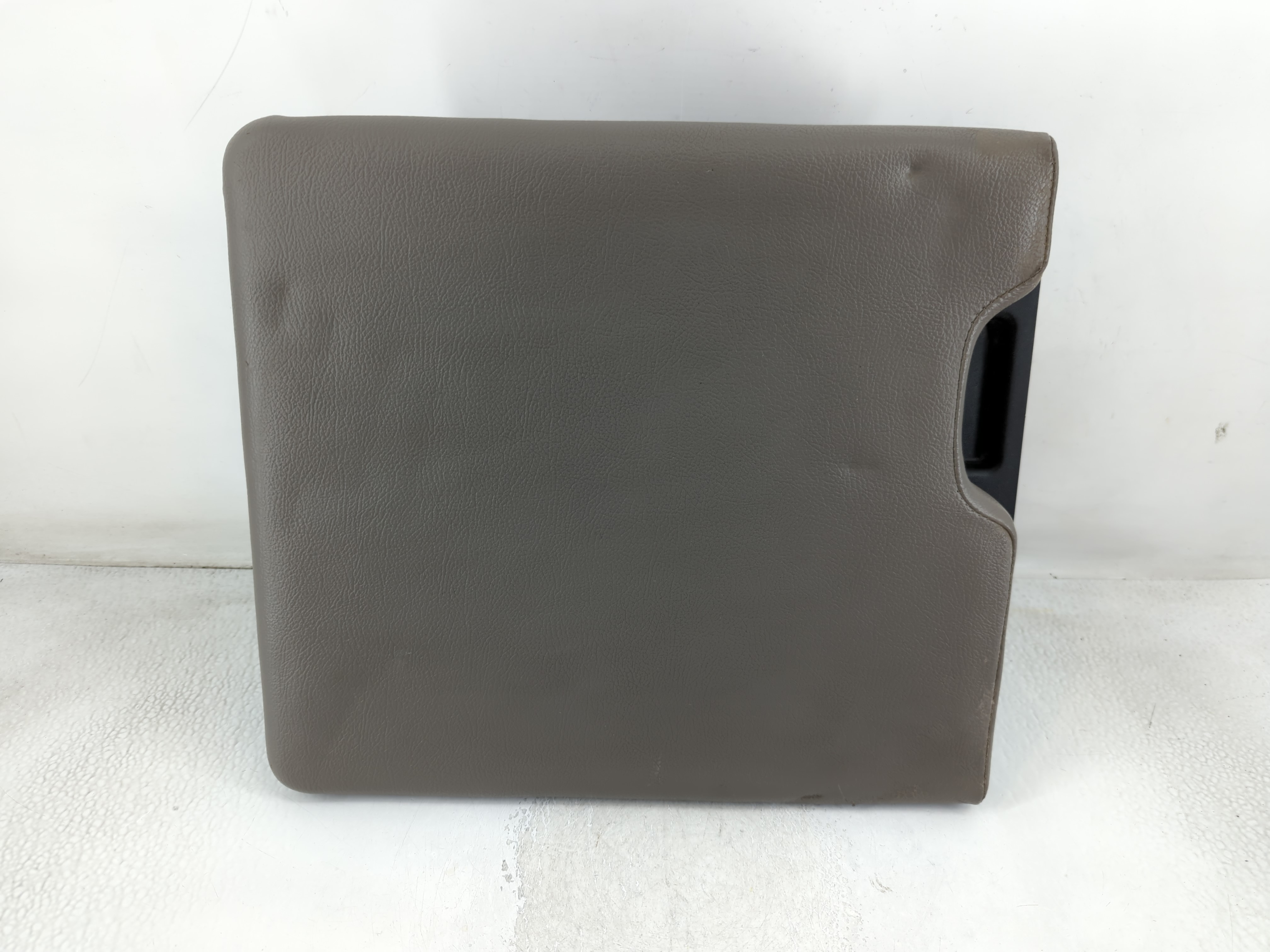 Picture of 2021 Ford F-250 Super Duty Center Console Armrest Cover Lid Grey 882483