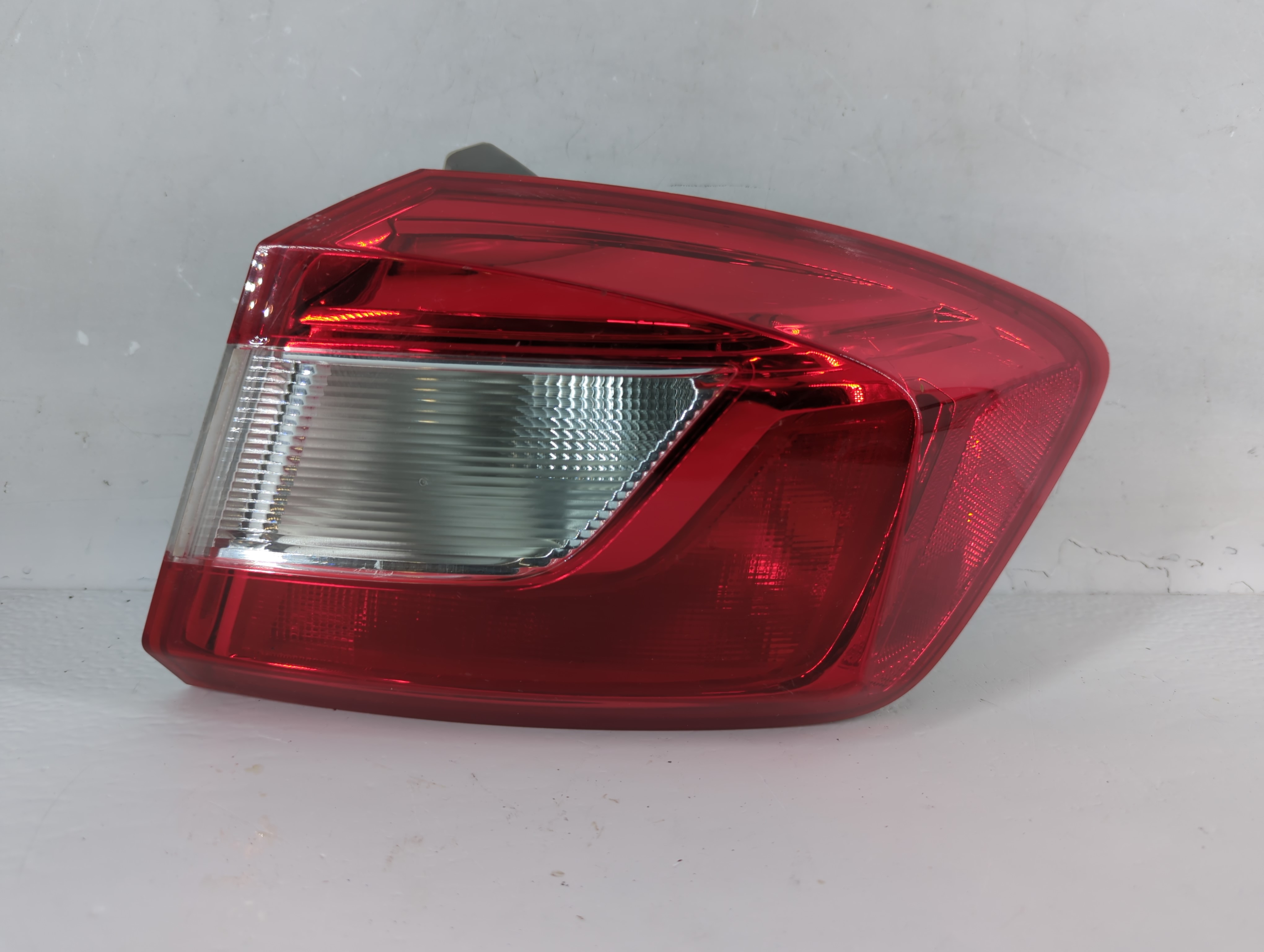 2016-2016 Chevrolet Cruze Passenger Right Side Tail Light Taillight Oem 882490 - Oemusedautoparts1.com