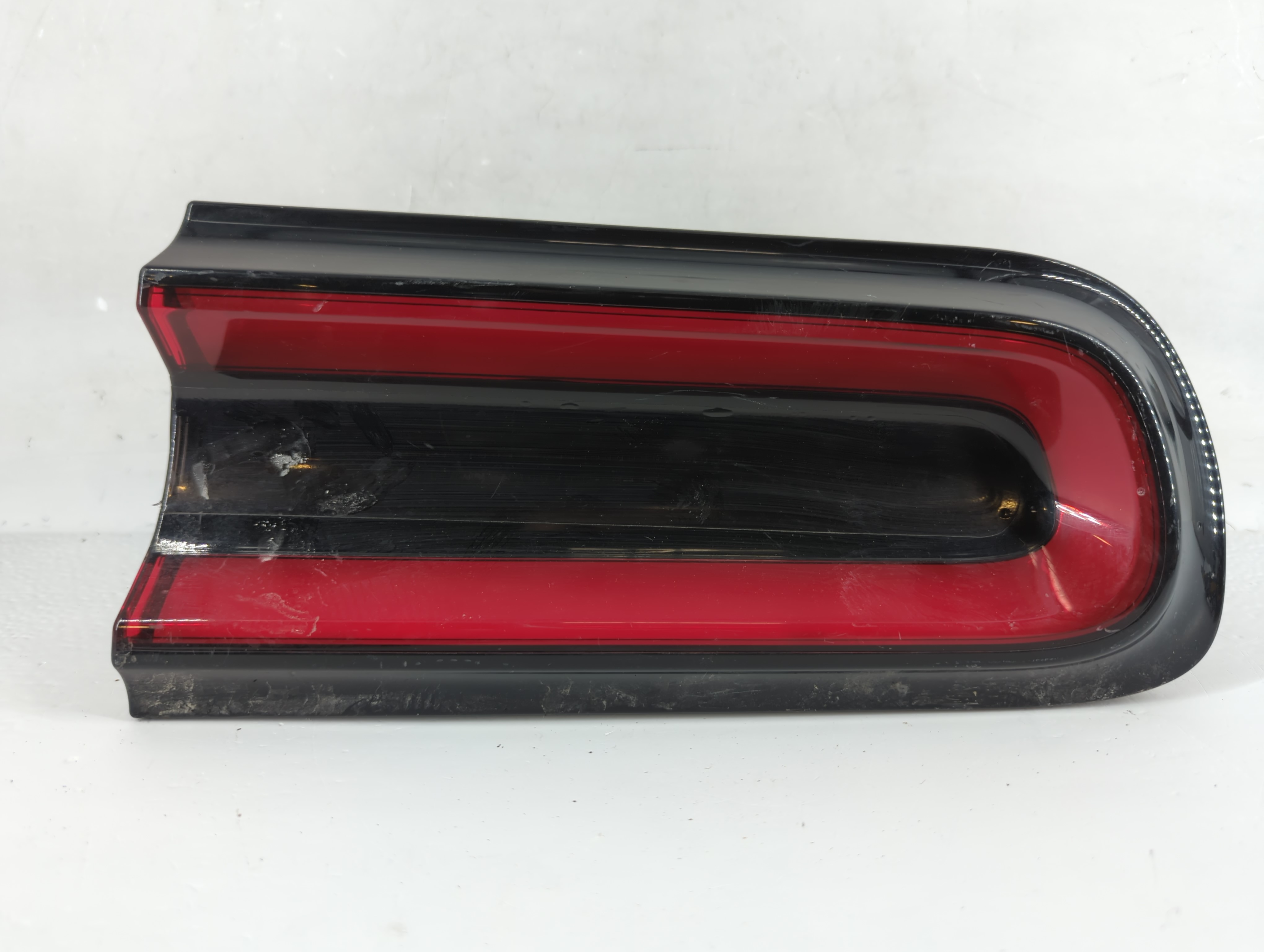 Picture of 2015-2022 Dodge Challenger Passenger Right Side Tail Light Taillight Oem 882563