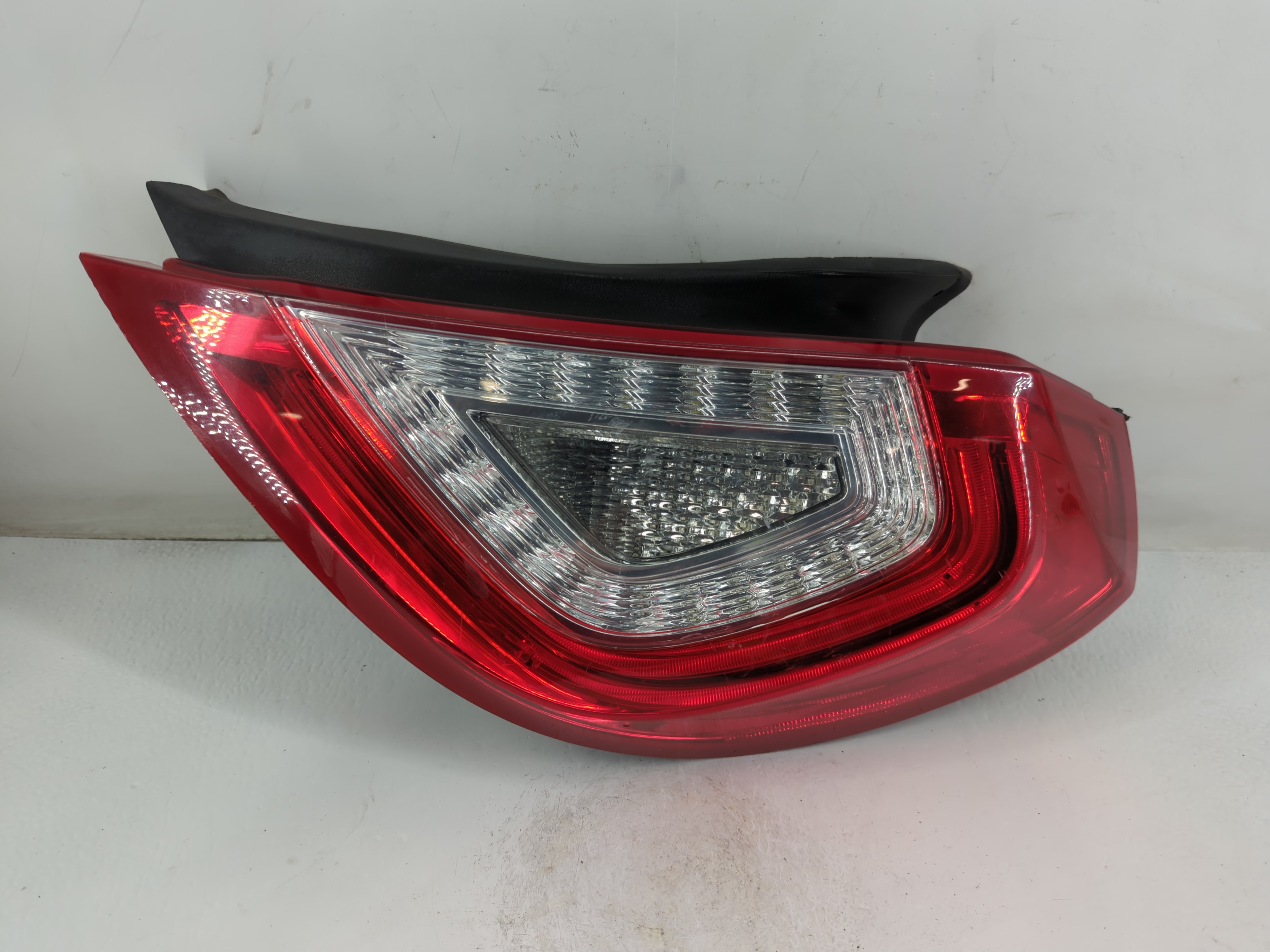 2013-2016 Lincoln Mks Passenger Right Side Tail Light Taillight Oem 882576 - Oemusedautoparts1.com