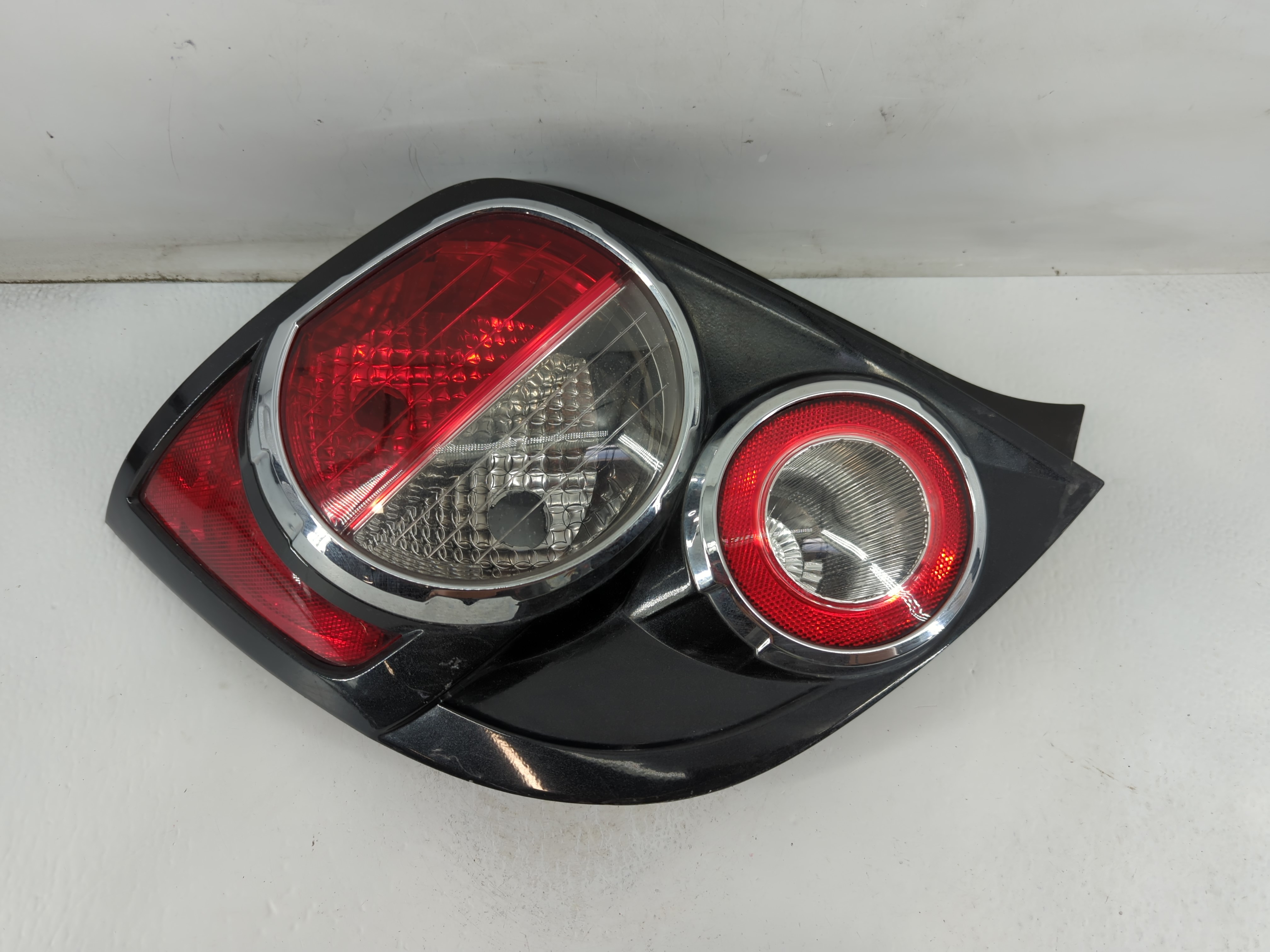 2012-2016 Chevrolet Sonic Driver Left Side Tail Light Taillight Oem 882578 - Oemusedautoparts1.com