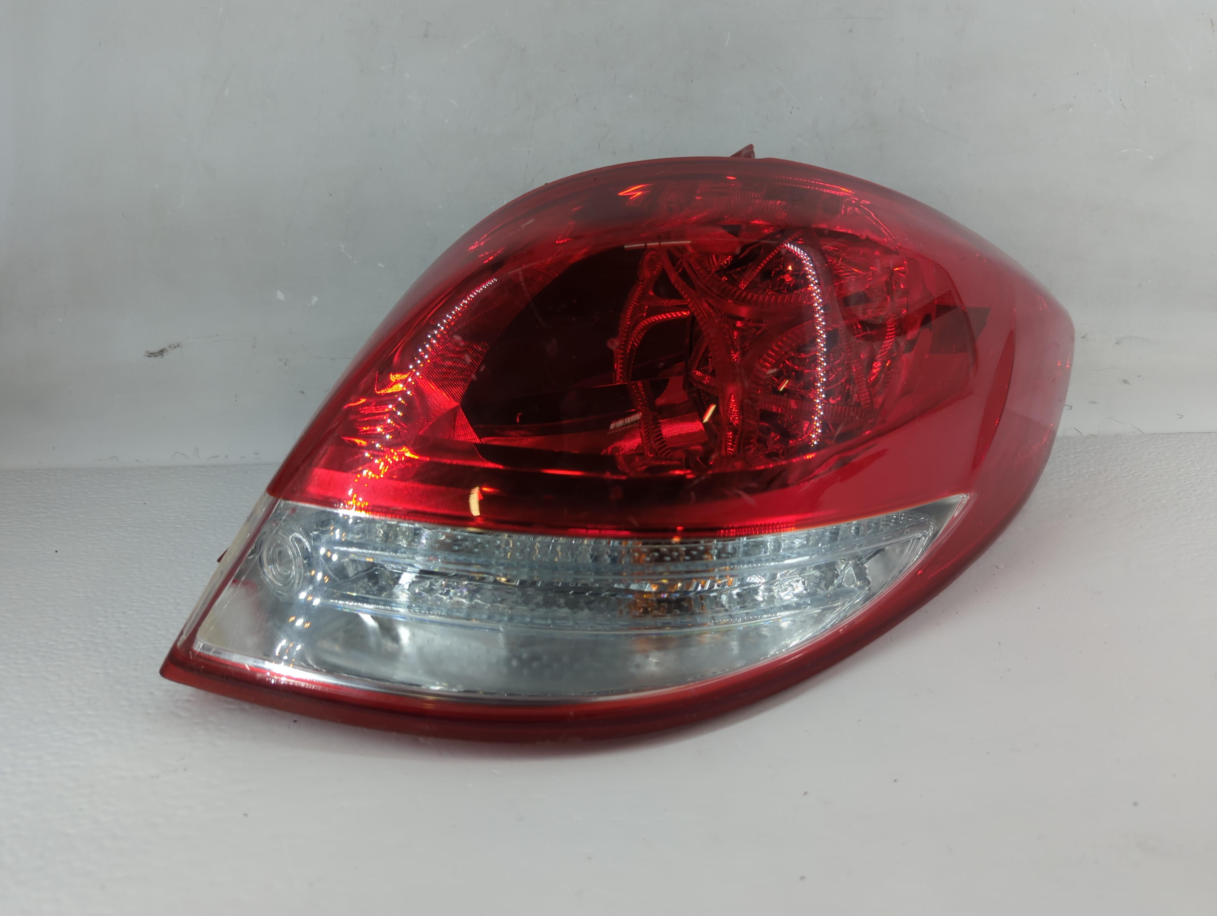 2012-2017 Hyundai Veloster Passenger Right Side Tail Light Taillight Oem 882599 - Oemusedautoparts1.com