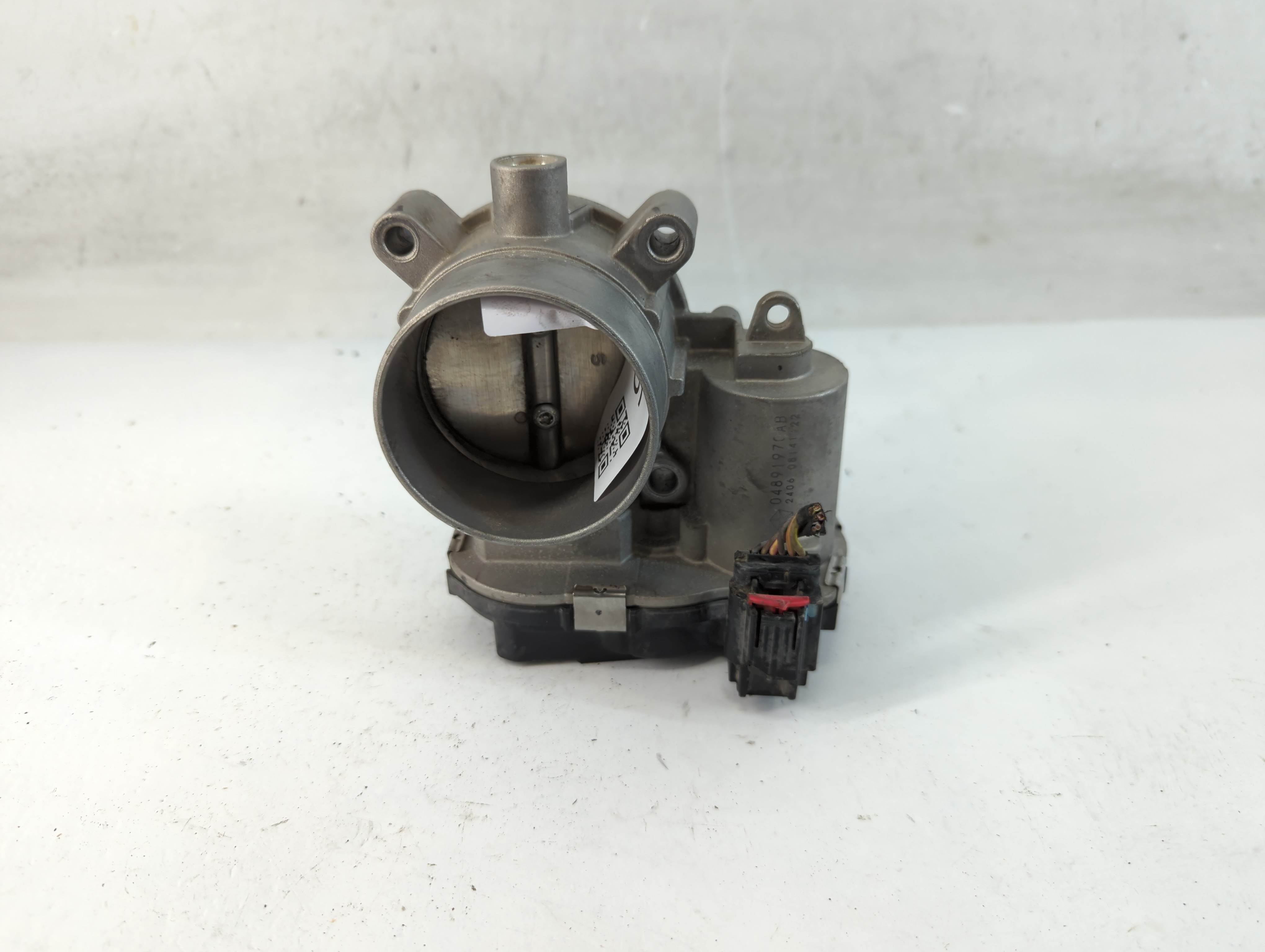 2015-2017 Chrysler 200 Throttle Body 882675 - Oemusedautoparts1.com