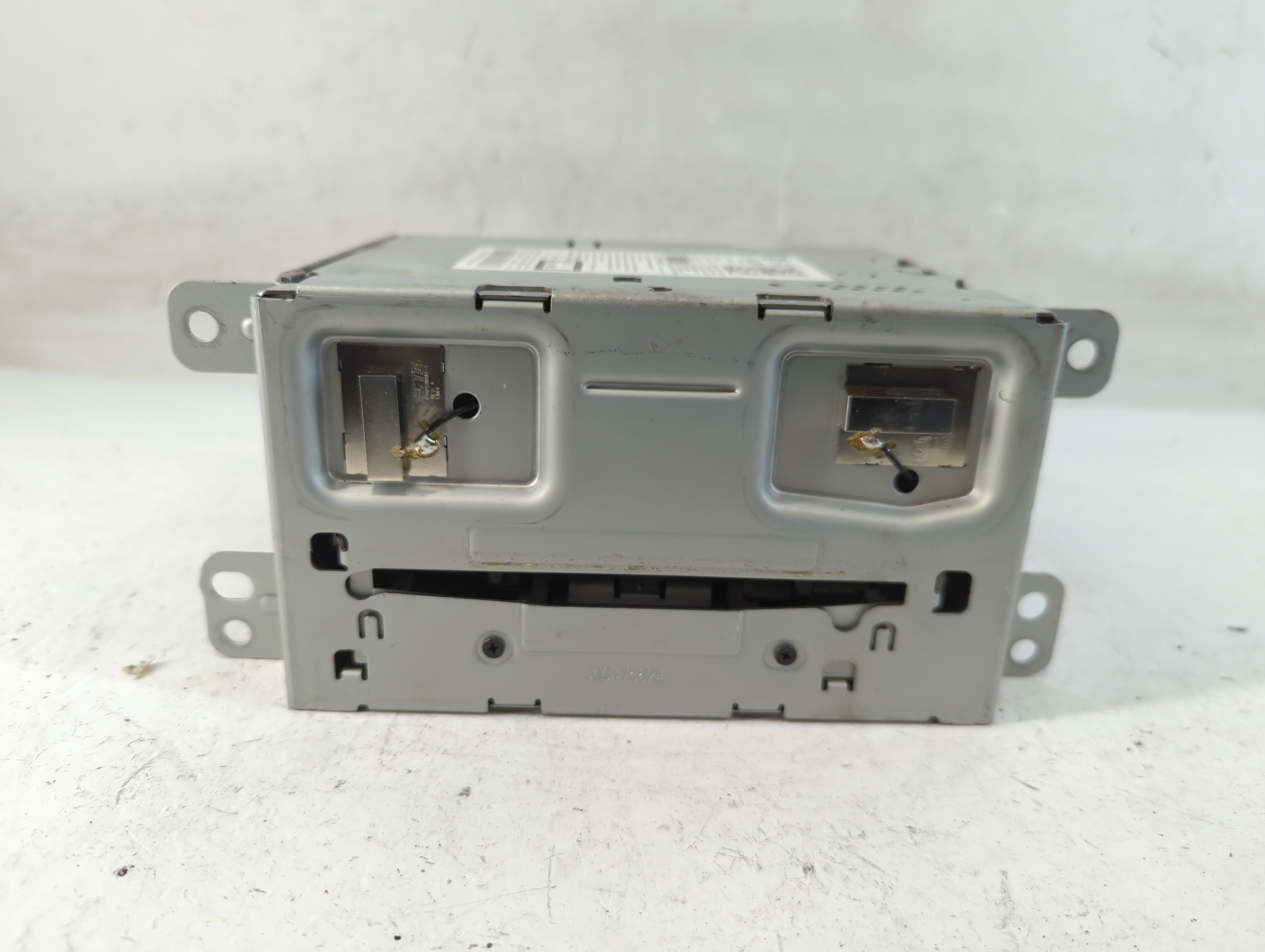 2014-2016 Chevrolet Malibu Am Fm Cd Player Radio Receiver 882835 - Oemusedautoparts1.com