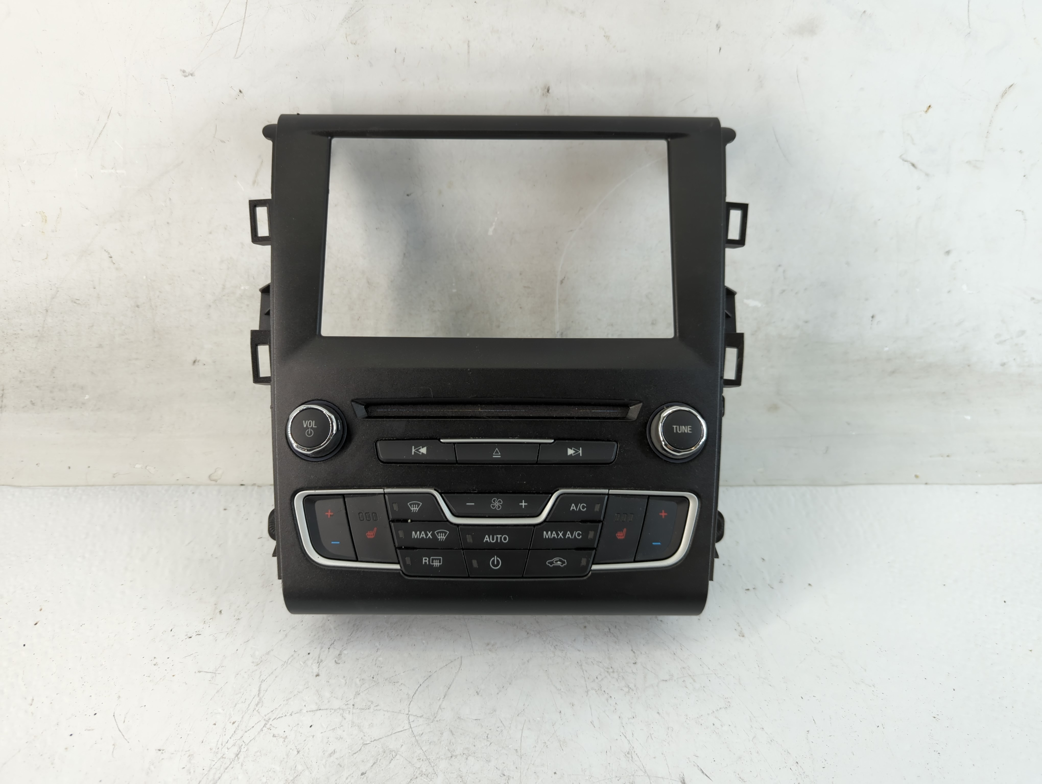 2017-2017 Ford Fusion Am Fm Cd Player Radio Receiver 882842 - Oemusedautoparts1.com