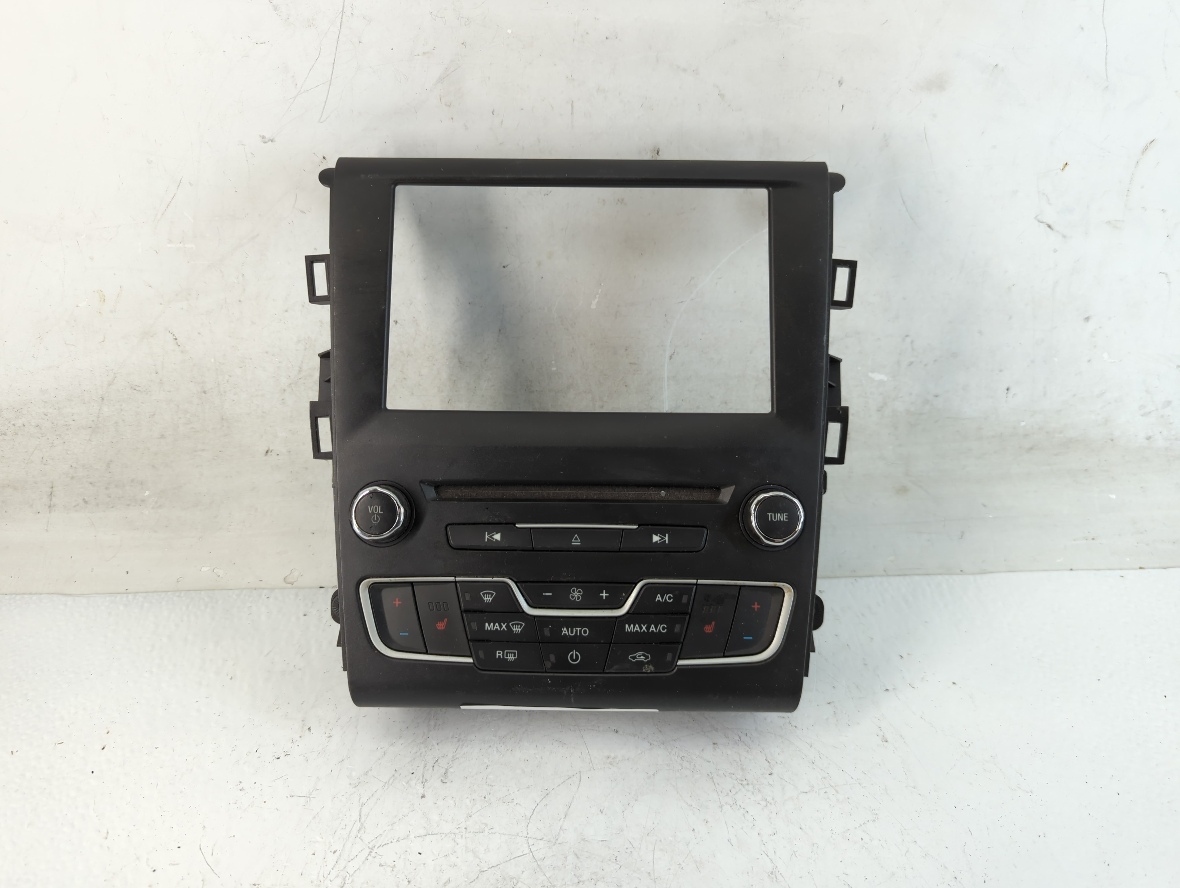 2017-2017 Ford Fusion Am Fm Cd Player Radio Receiver 882894 - Oemusedautoparts1.com