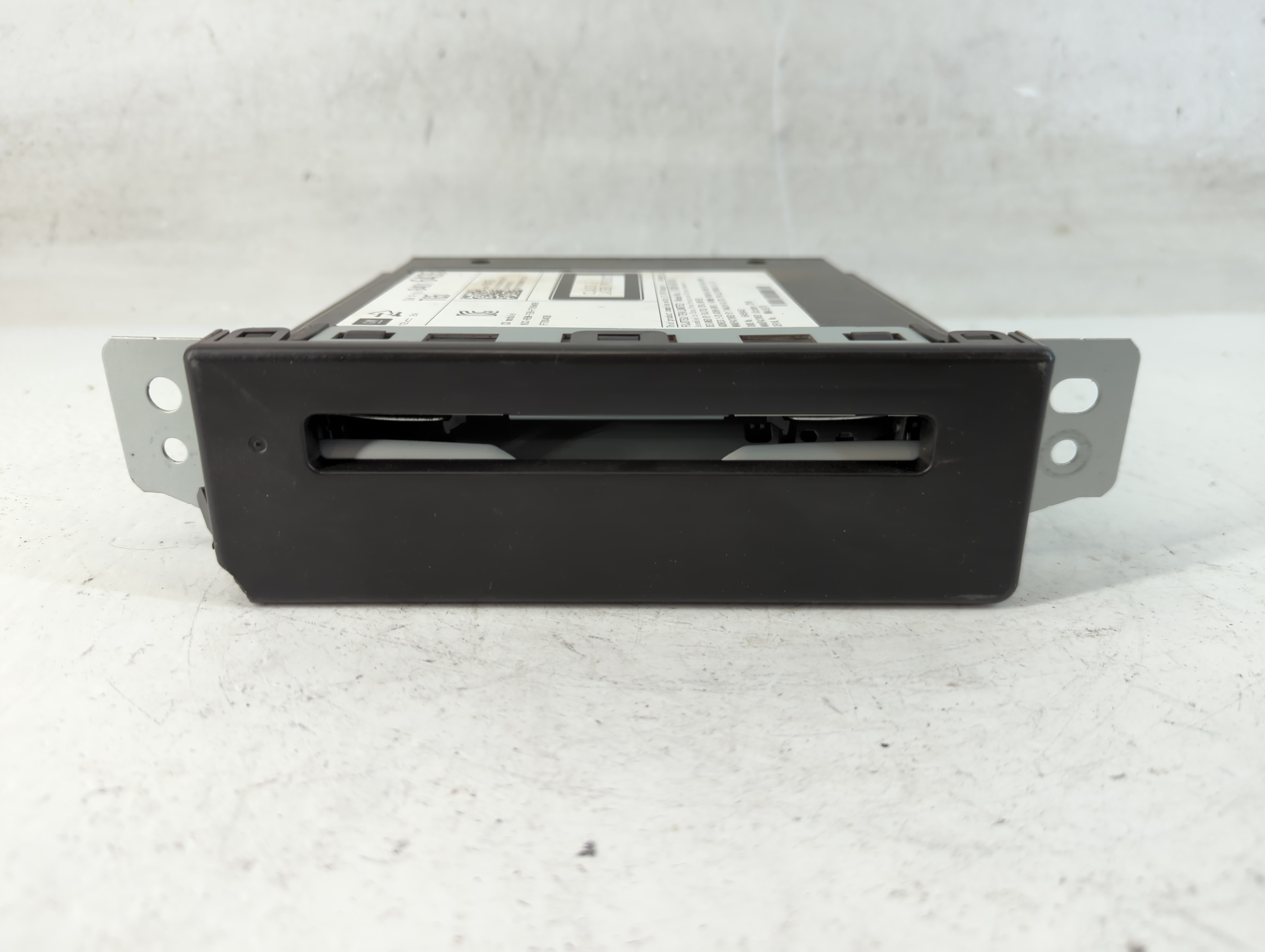 2015-2019 Chevrolet Silverado 1500 Am Fm Cd Player Radio Receiver 882907 - Oemusedautoparts1.com
