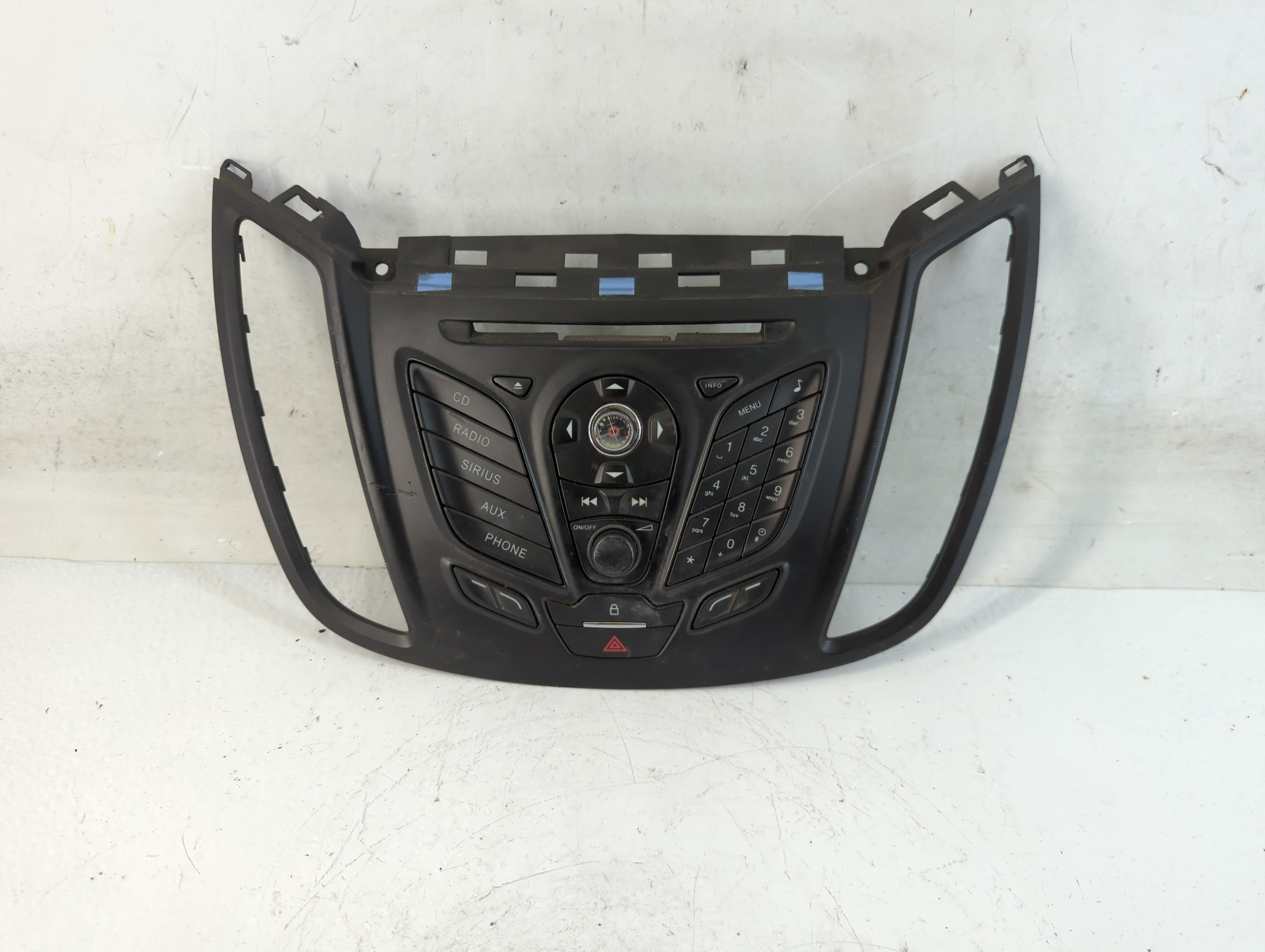 2013-2013 Ford Escape Am Fm Cd Player Radio Receiver 882924 - Oemusedautoparts1.com