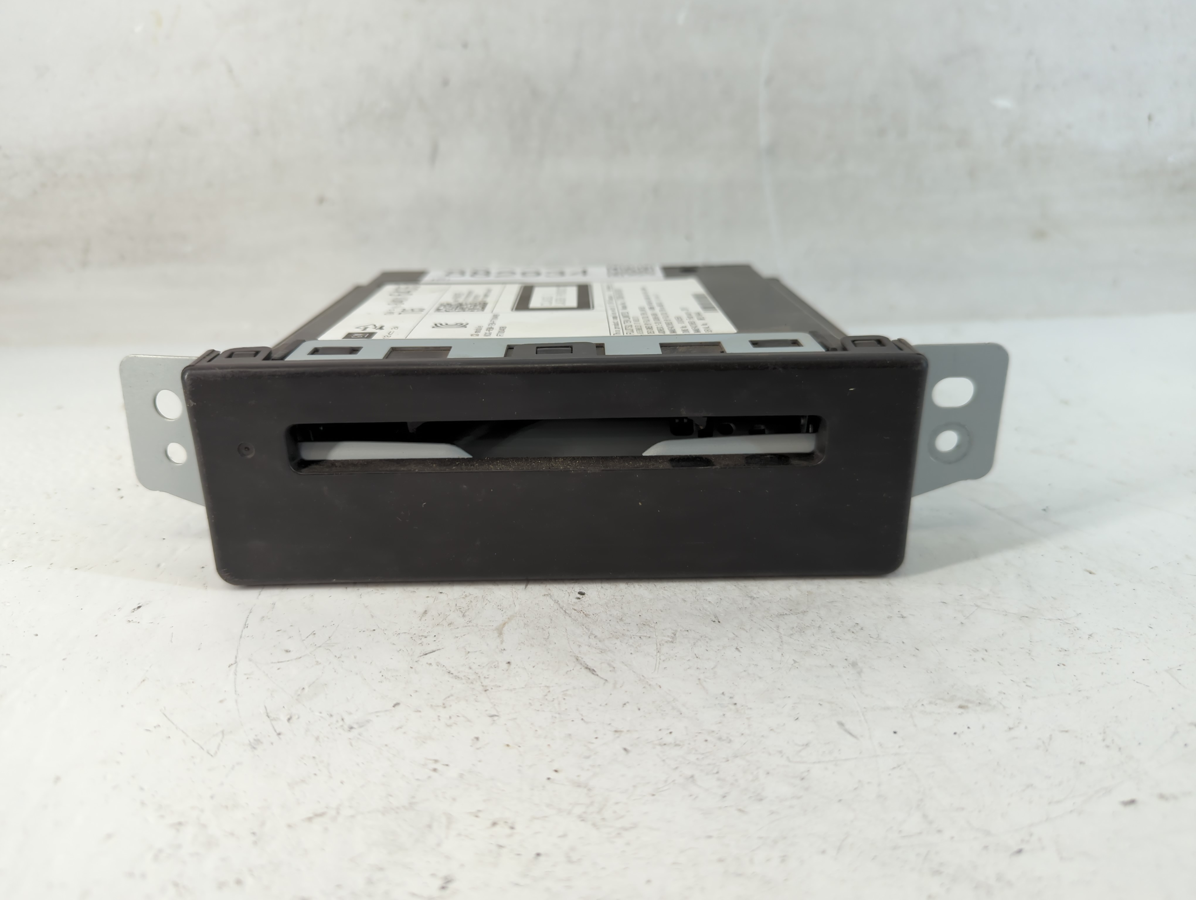 2015-2019 Chevrolet Silverado 1500 Am Fm Cd Player Radio Receiver 882934 - Oemusedautoparts1.com