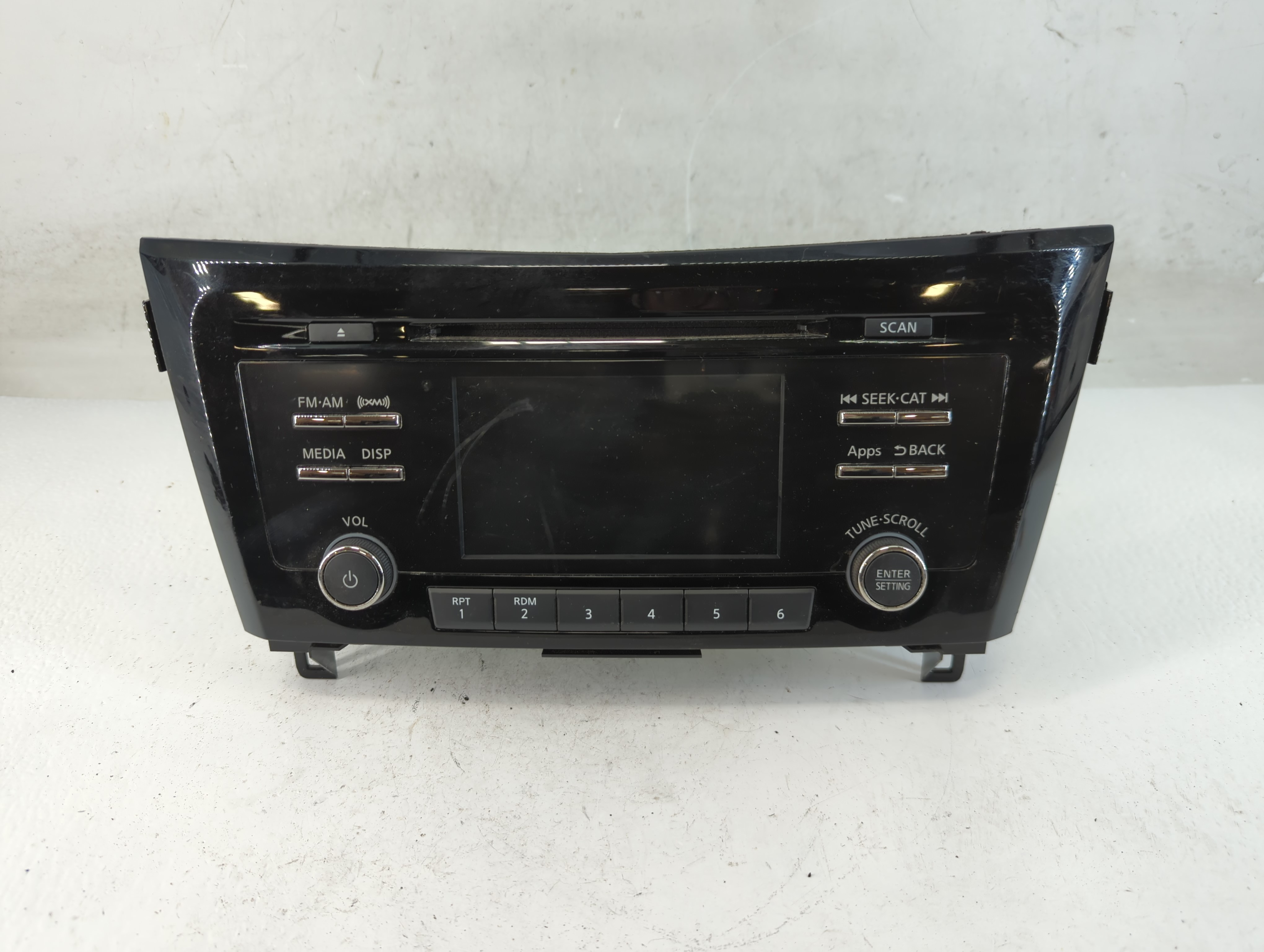 2014-2016 Nissan Rogue Am Fm Cd Player Radio Receiver 882967 - Oemusedautoparts1.com