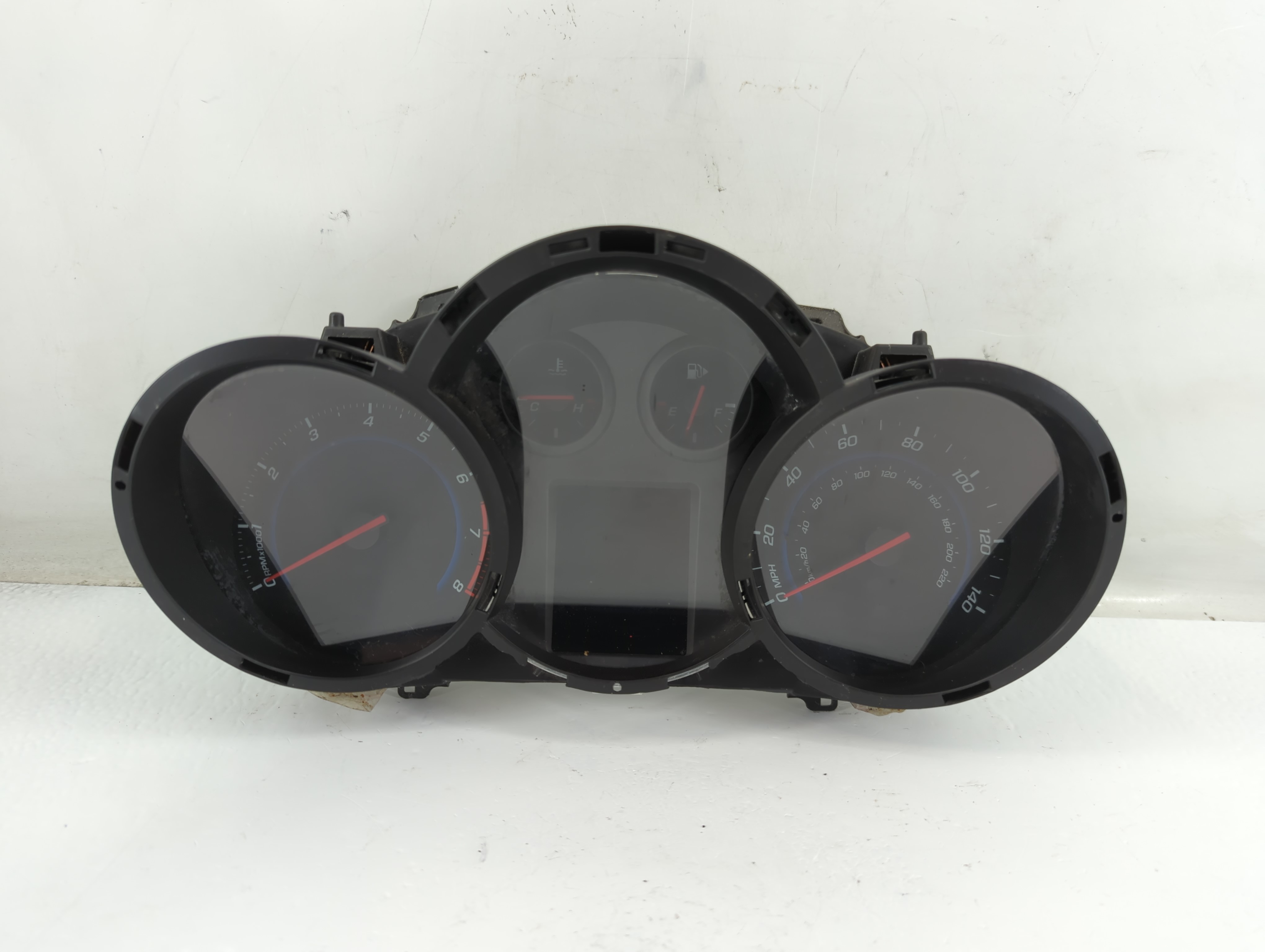 2015-2015 Chevrolet Cruze Speedometer Instrument Cluster Gauges 94560794 882999 - Oemusedautoparts1.com
