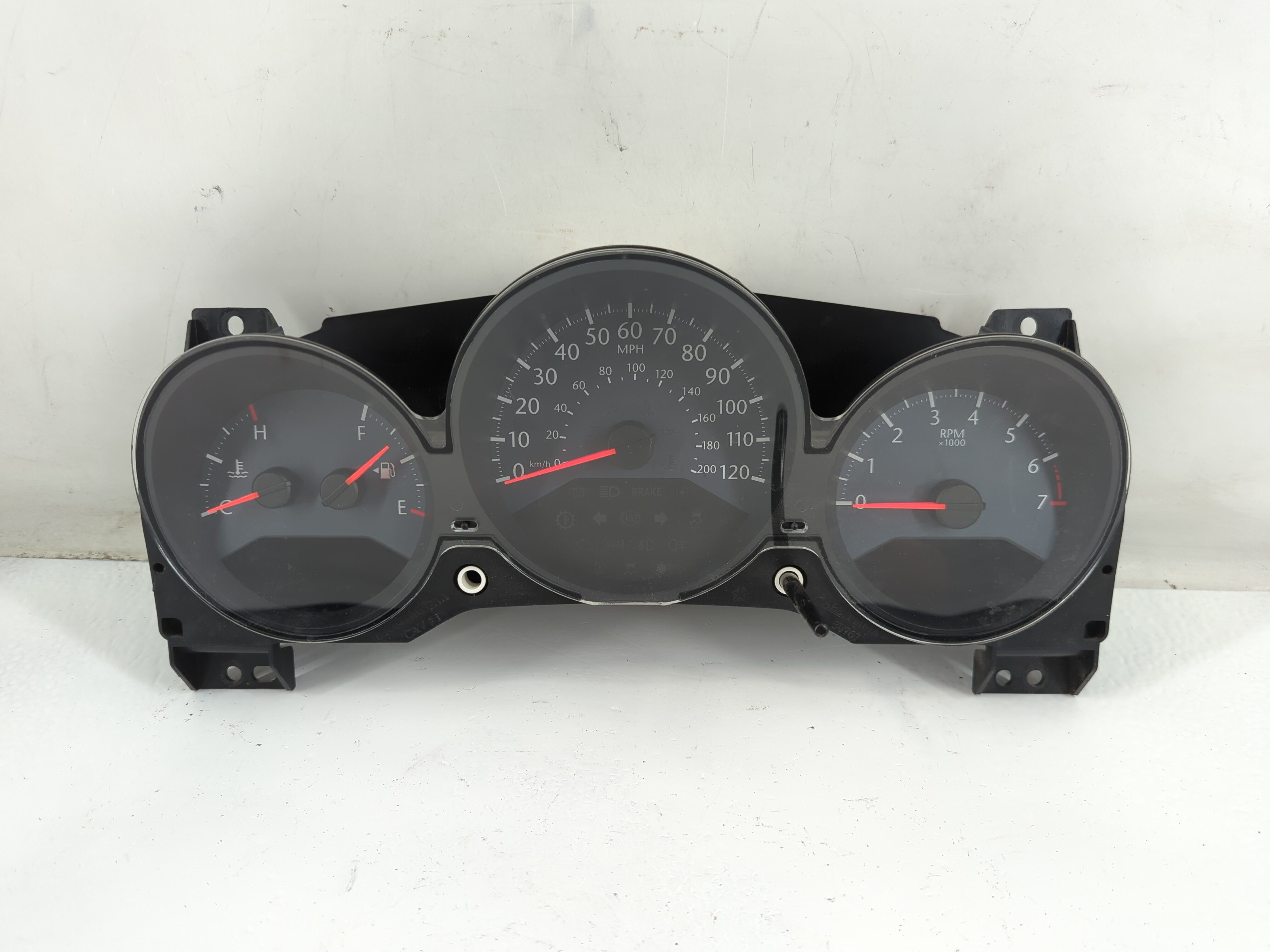 Picture of 2010-2010 Chrysler Sebring Speedometer Instrument Cluster Gauges 883034