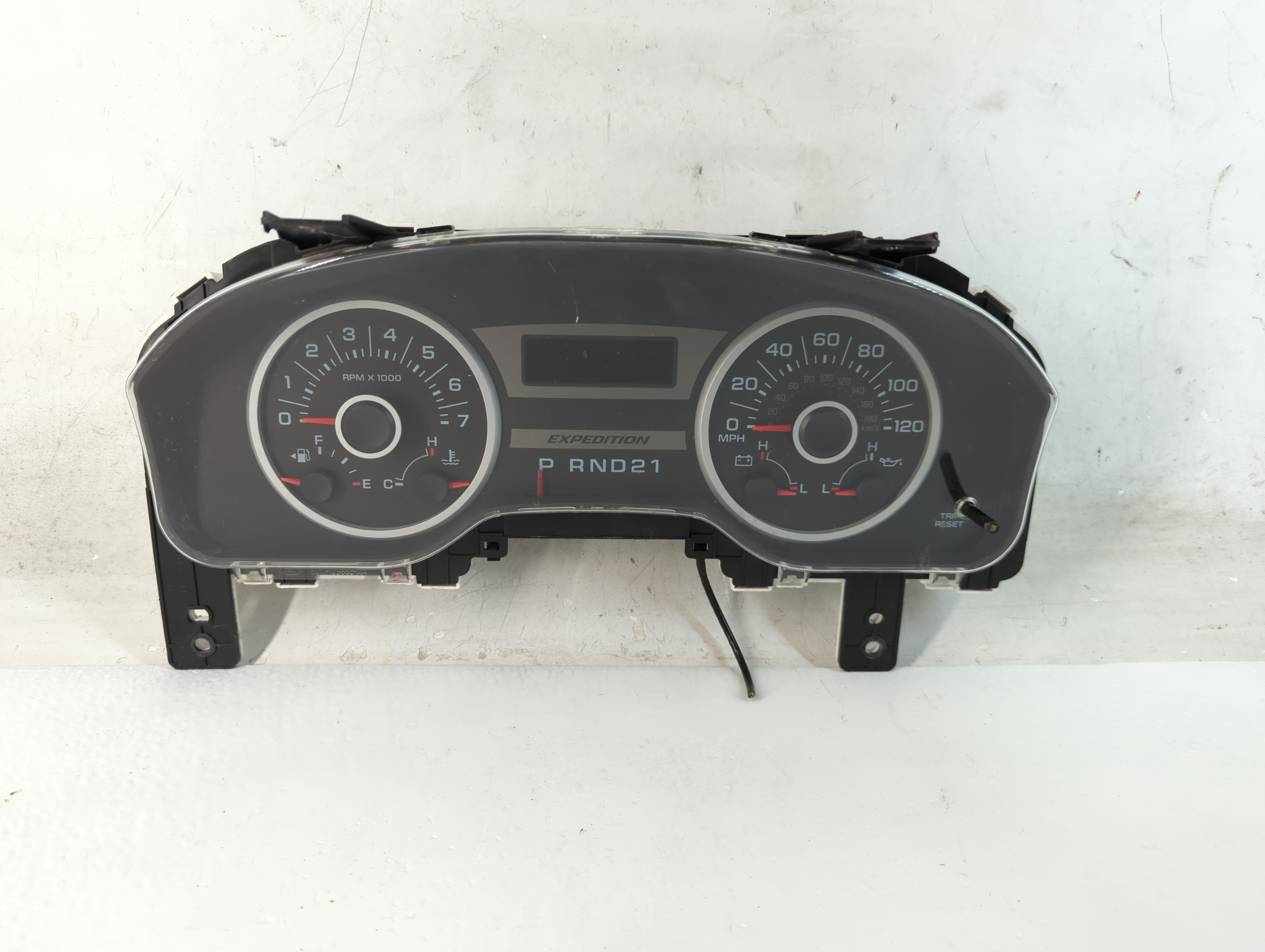 2005-2006 Ford Expedition Speedometer Instrument Cluster Gauges 883039 - Oemusedautoparts1.com