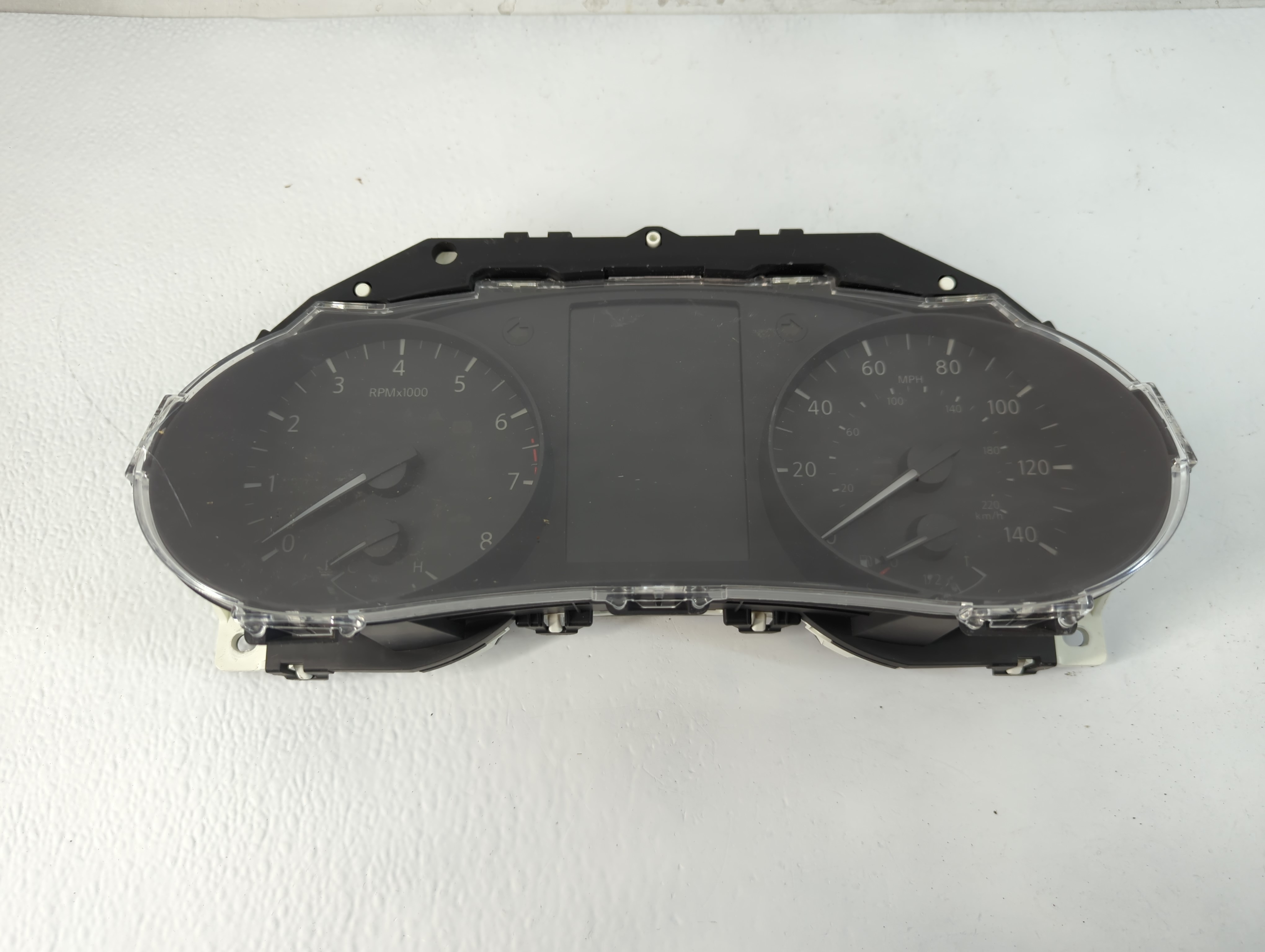 2017-2017 Nissan Rogue Speedometer Instrument Cluster Gauges 5hk0a/mcz3 883064 - Oemusedautoparts1.com