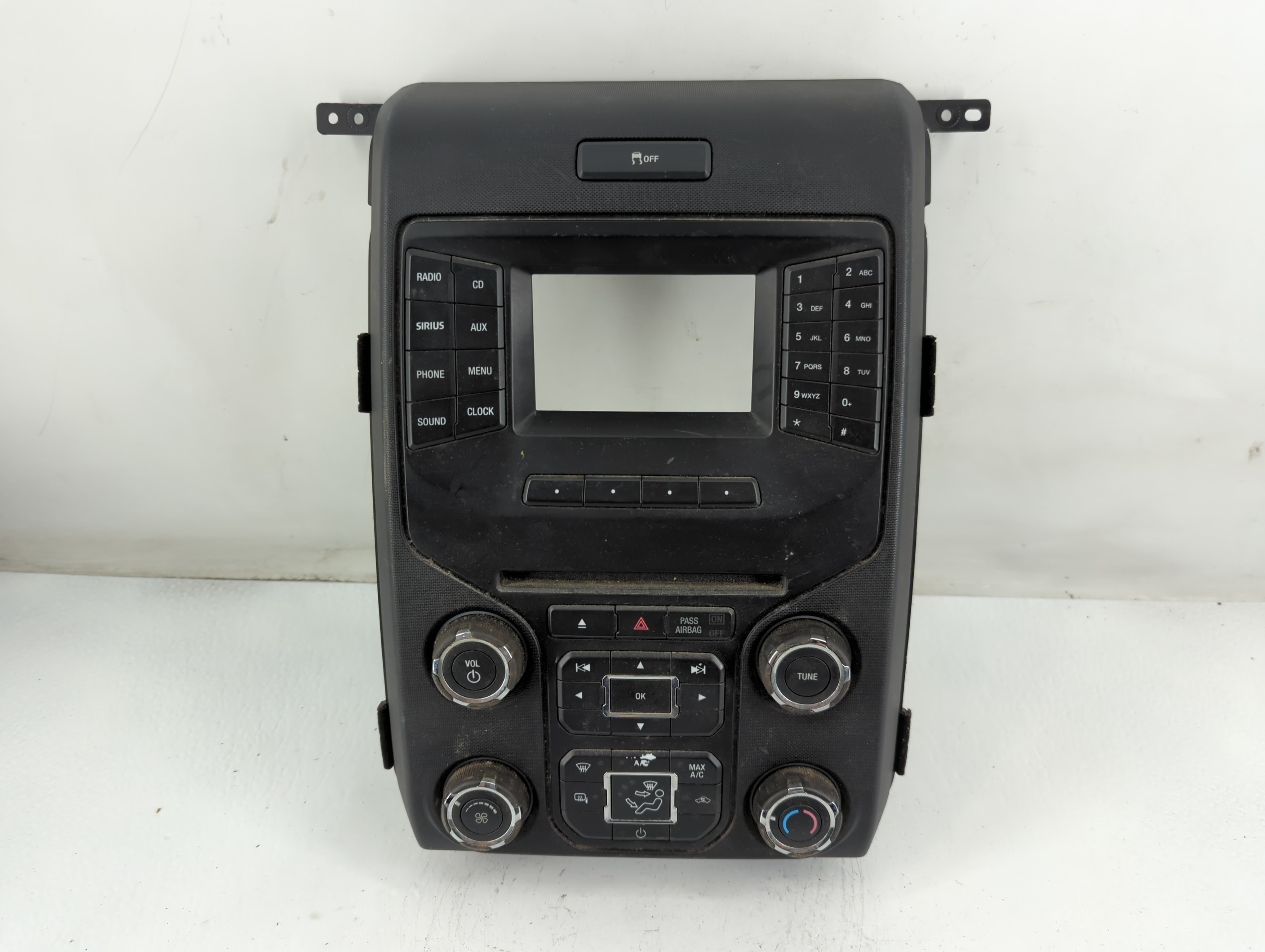 2013-2013 Ford F-150 Am Fm Cd Player Radio Receiver 883136 - Oemusedautoparts1.com