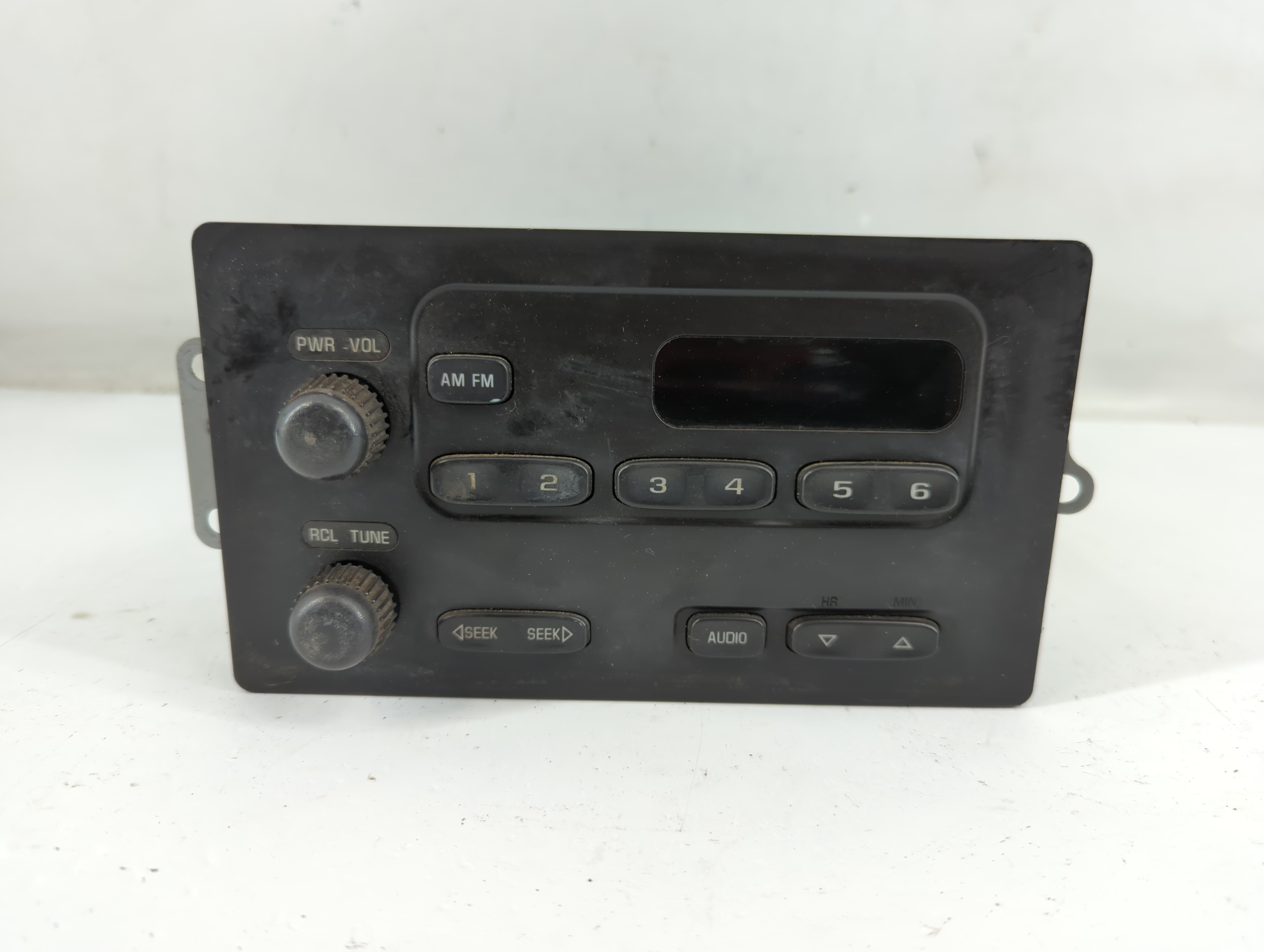 2003-2007 Chevrolet Silverado 1500 Am Fm Cd Player Radio Receiver 883153 - Oemusedautoparts1.com