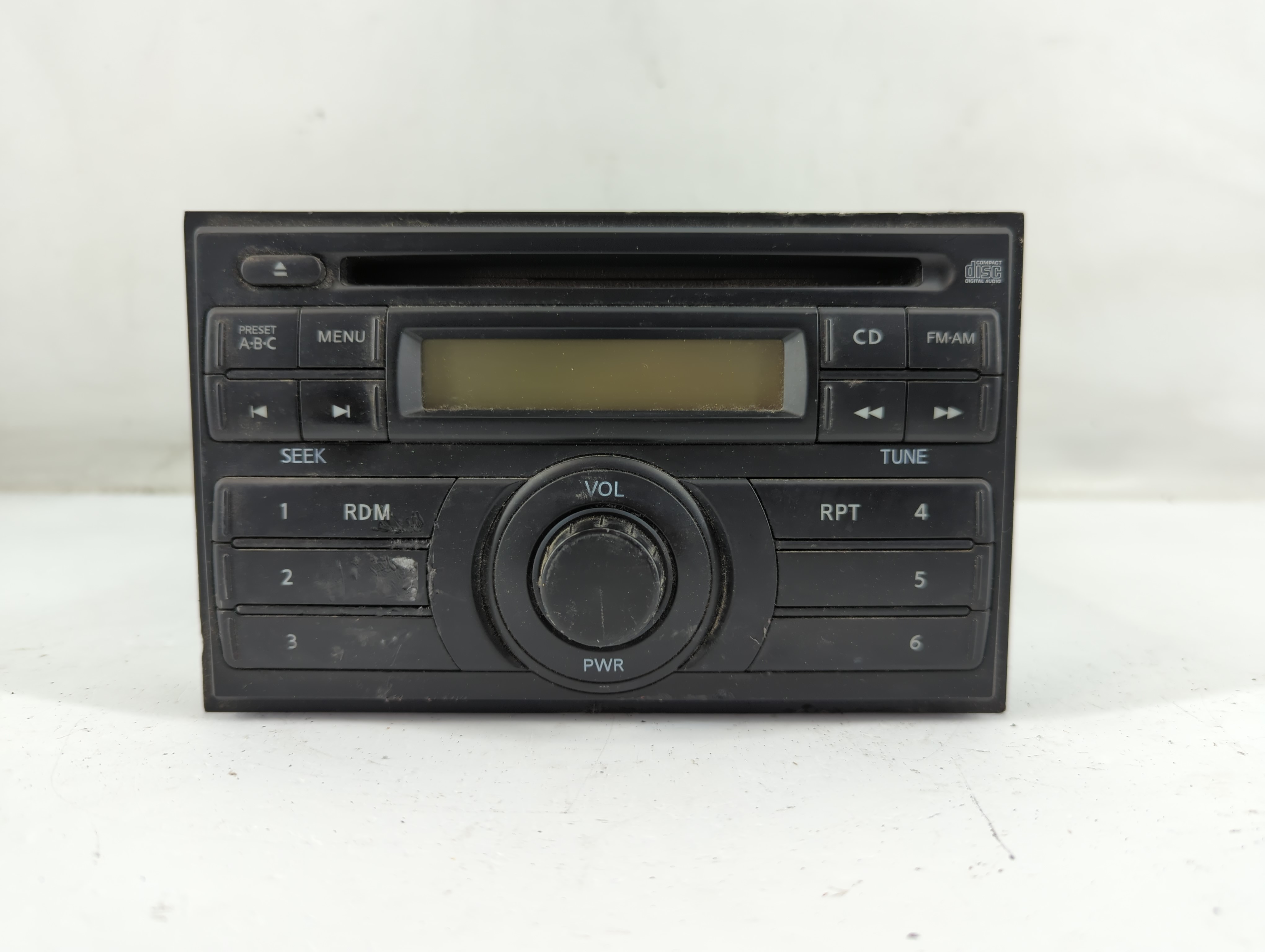 2006-2012 Nissan Pathfinder Am Fm Cd Player Radio Receiver 883157 - Oemusedautoparts1.com