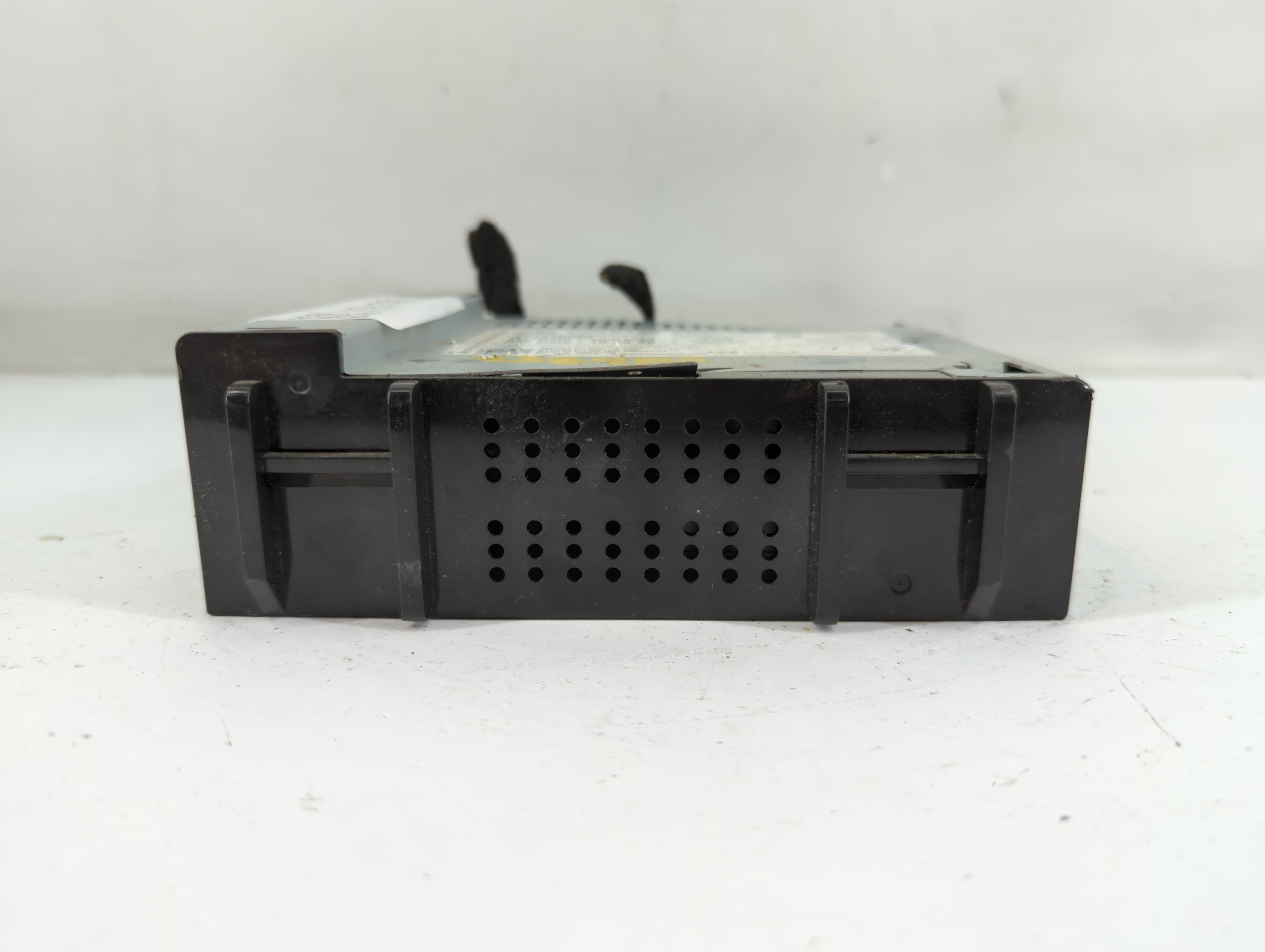 2019-2021 Chevrolet Malibu Am Fm Cd Player Radio Receiver 883161 - Oemusedautoparts1.com