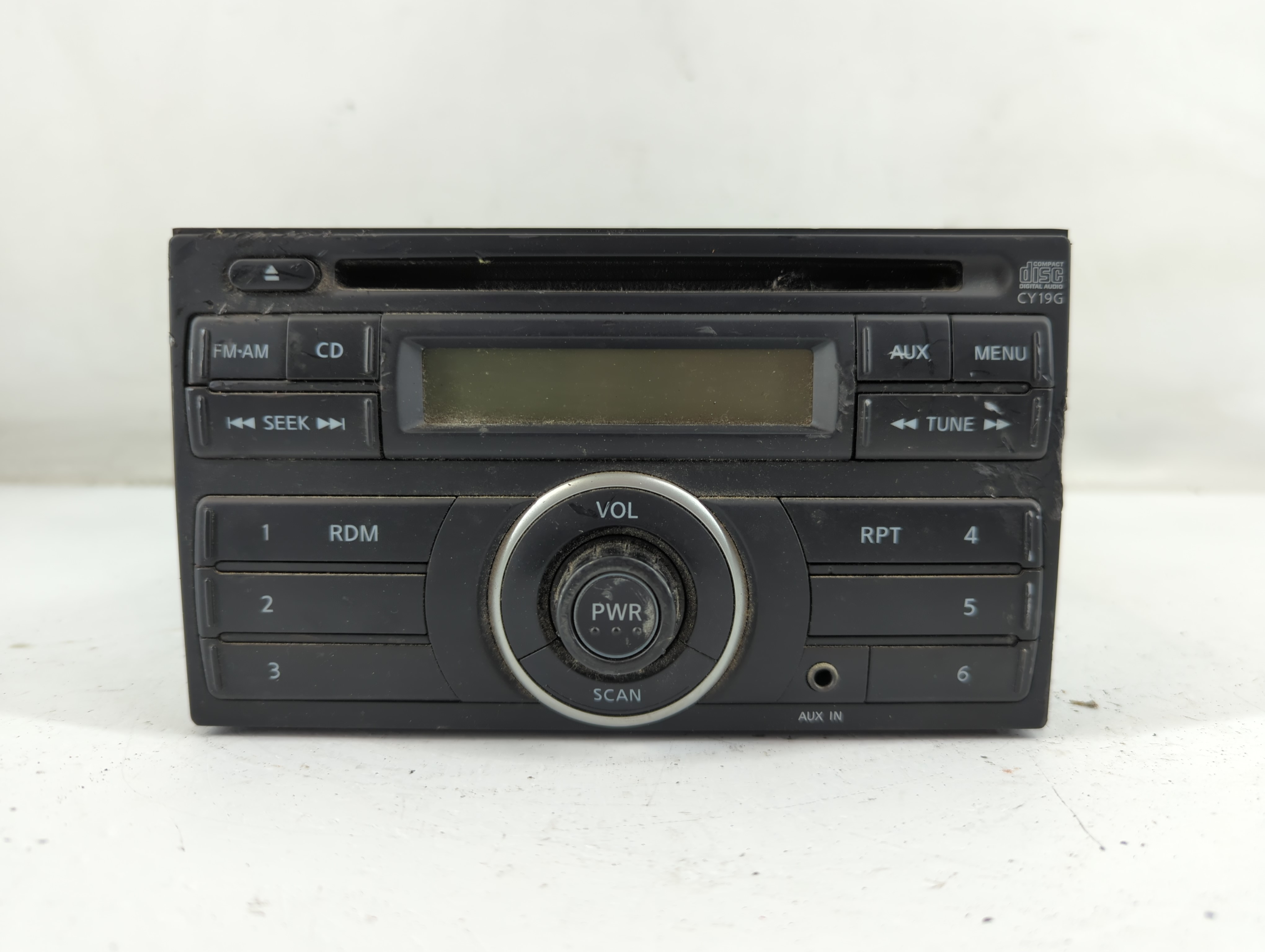 2014-2018 Nissan Versa Am Fm Cd Player Radio Receiver 883171 - Oemusedautoparts1.com