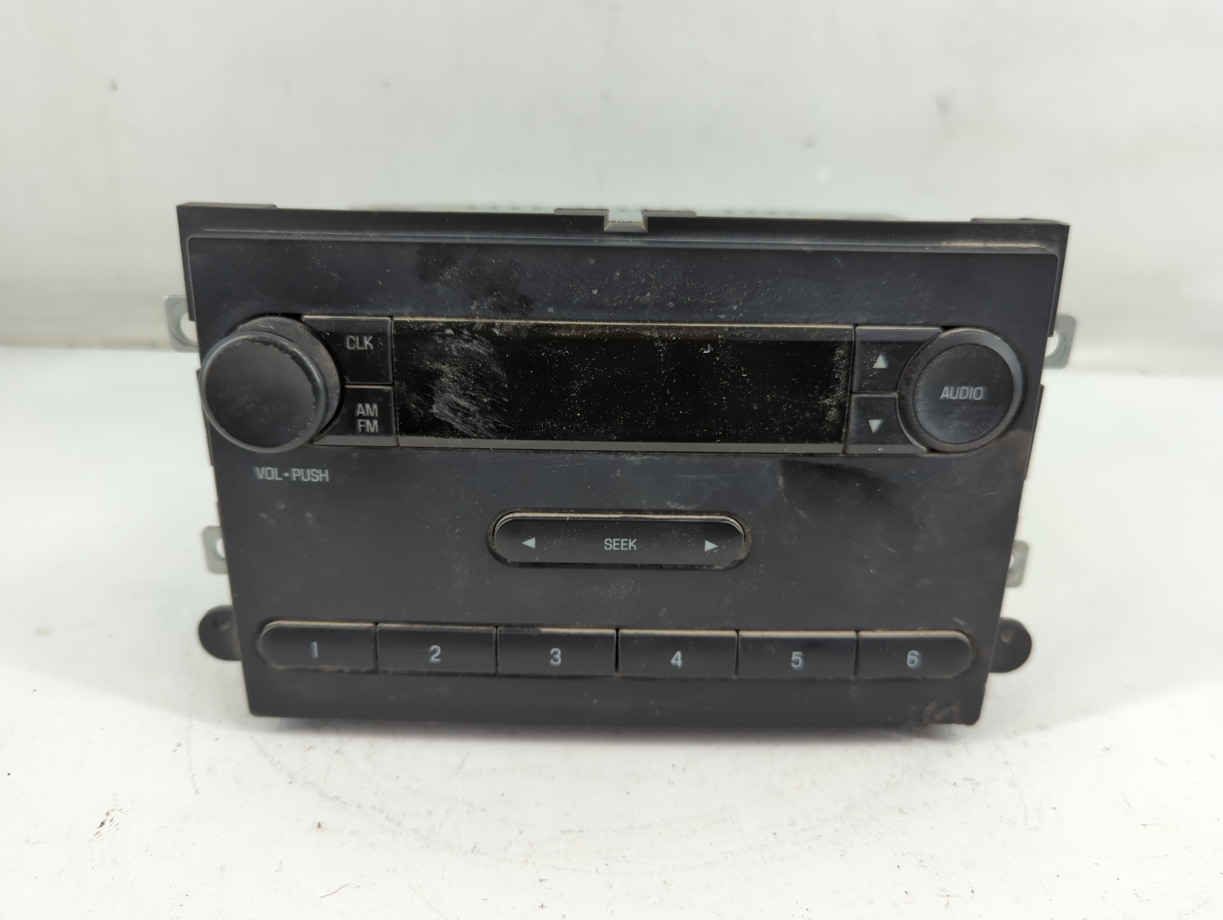 Mercedes-benz E350 Am Fm Cd Player Radio Receiver 883196 - Oemusedautoparts1.com