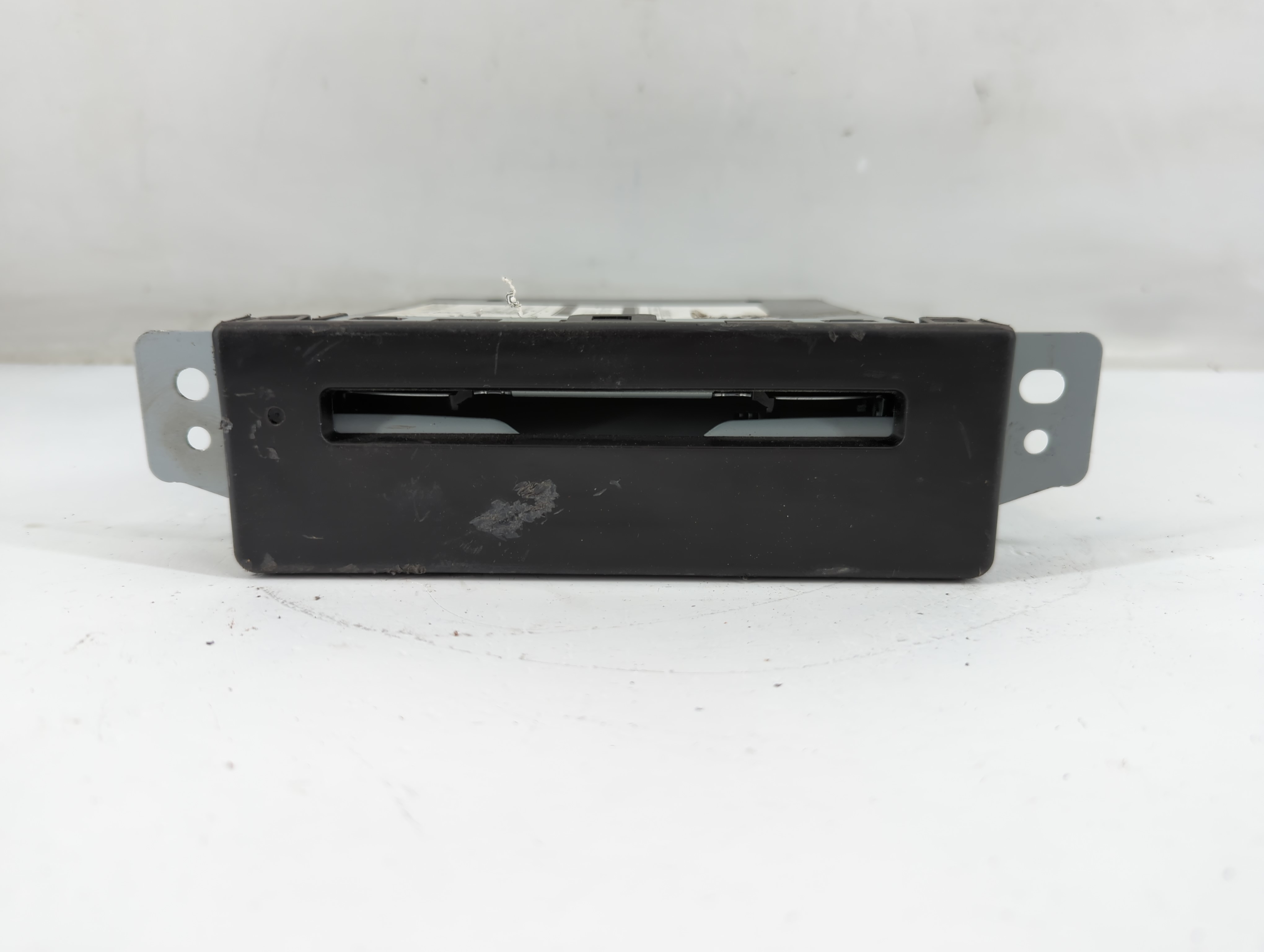 2016-2019 Chevrolet Silverado 1500 Am Fm Cd Player Radio Receiver 883204 - Oemusedautoparts1.com