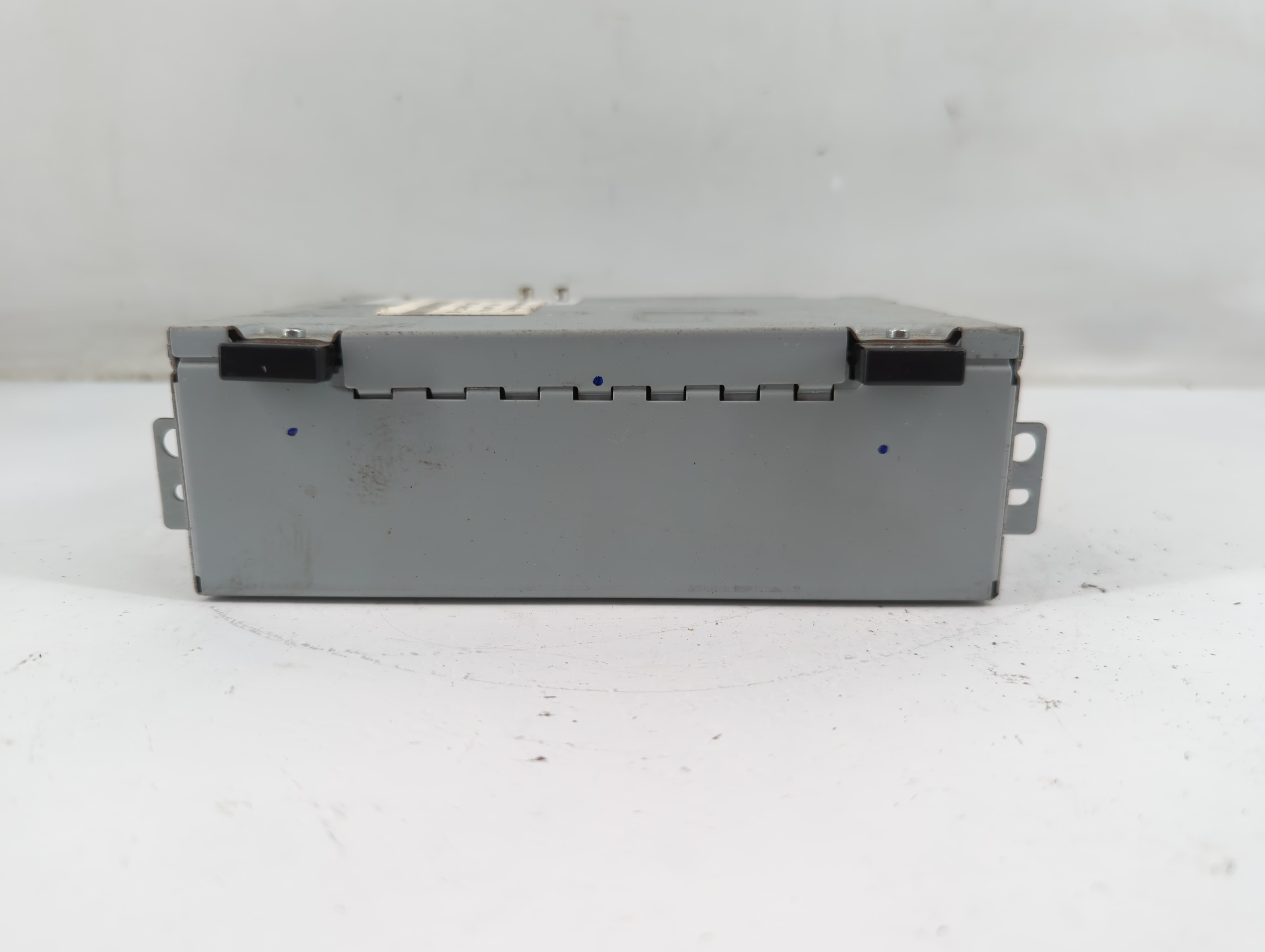 2016-2018 Jaguar Xf Am Fm Cd Player Radio Receiver 883221 - Oemusedautoparts1.com
