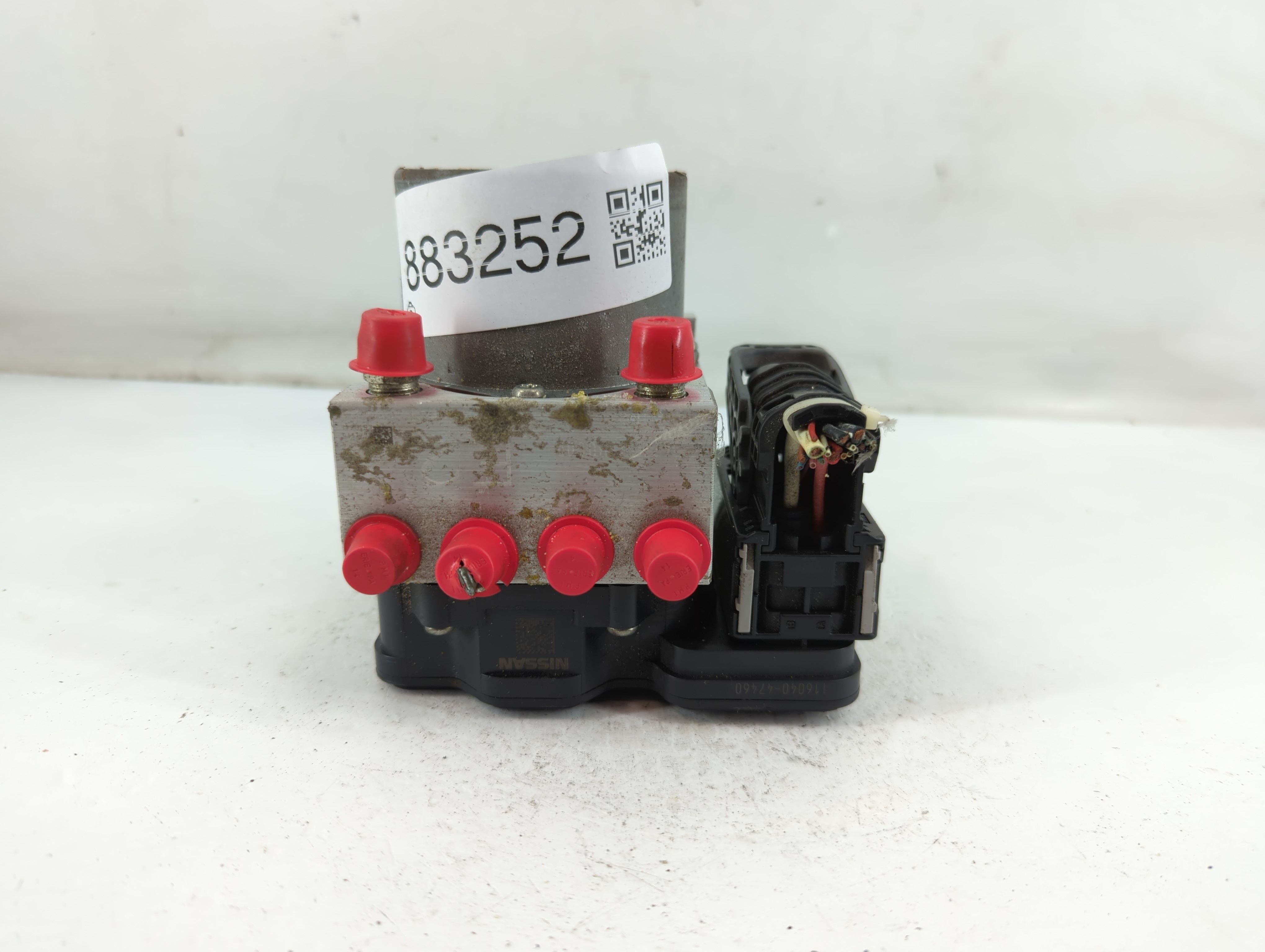 2018-2020 Nissan Pathfinder Abs Pump Control Module 883252 - Oemusedautoparts1.com